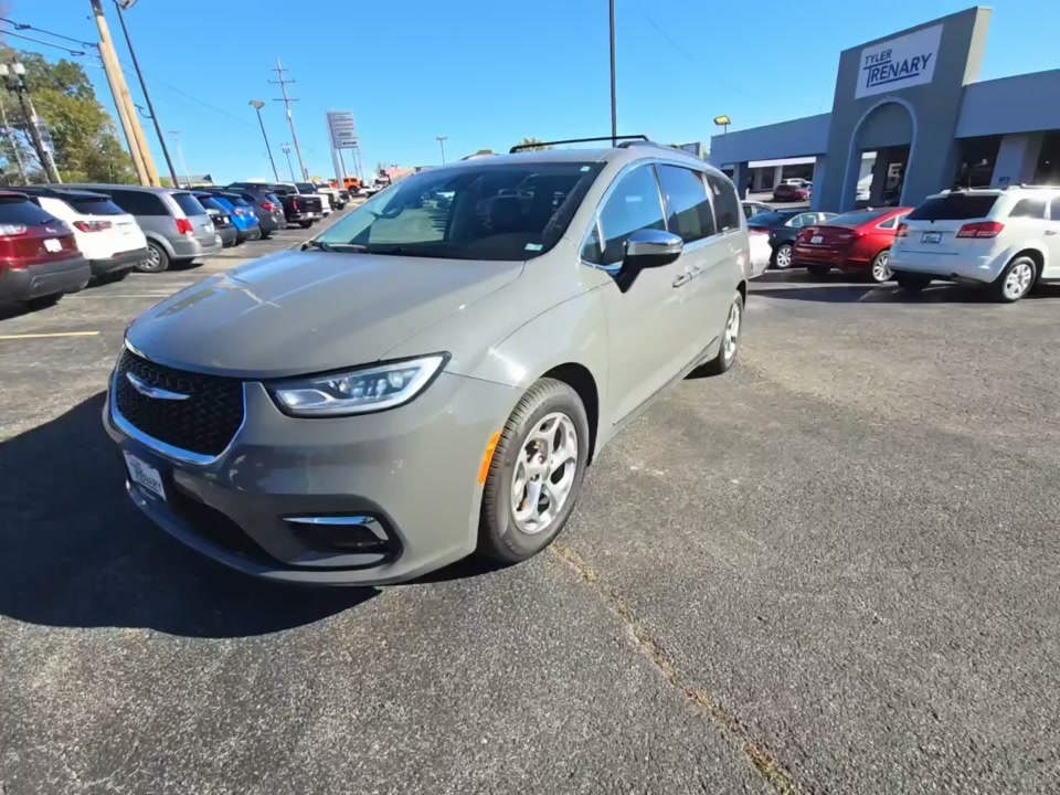 2023 Chrysler Pacifica Limited FWD