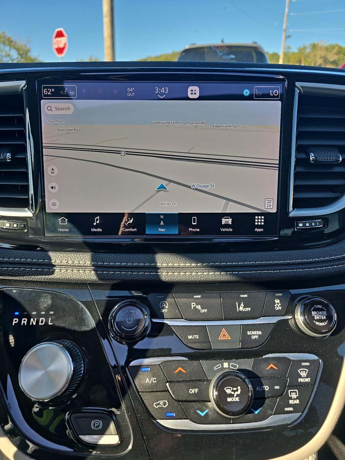 2023 Chrysler Pacifica Limited FWD