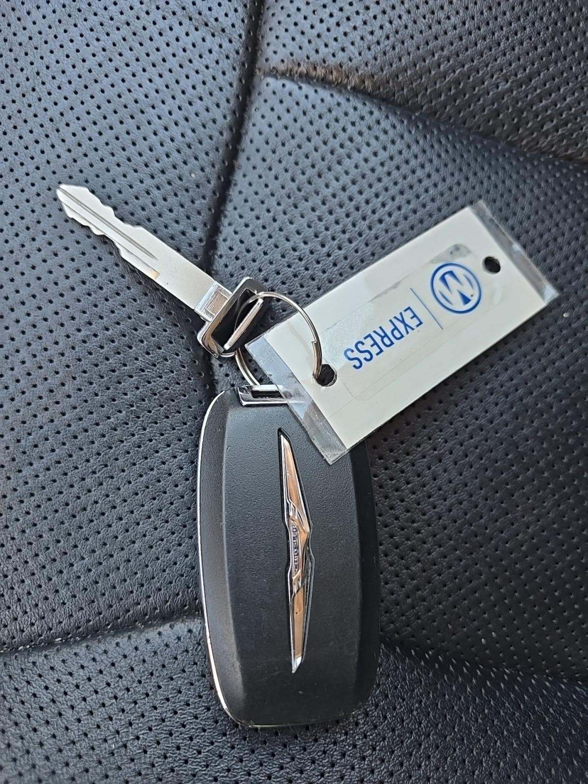 2023 Chrysler Pacifica Limited FWD