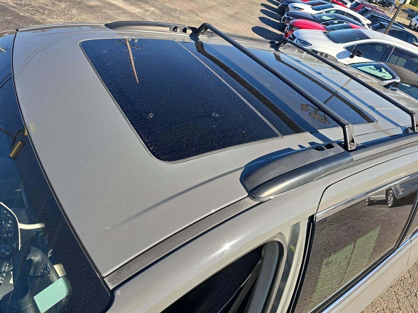 2023 Chrysler Pacifica Limited FWD