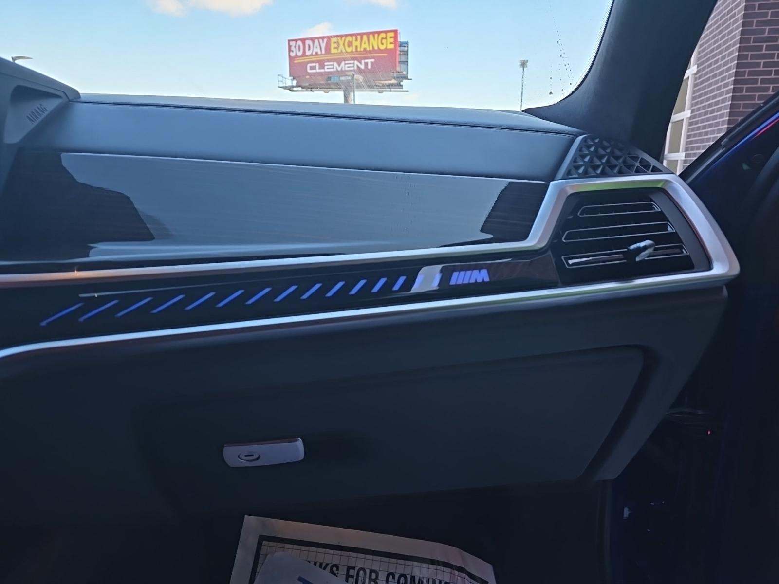 2023 BMW X7 M60i AWD