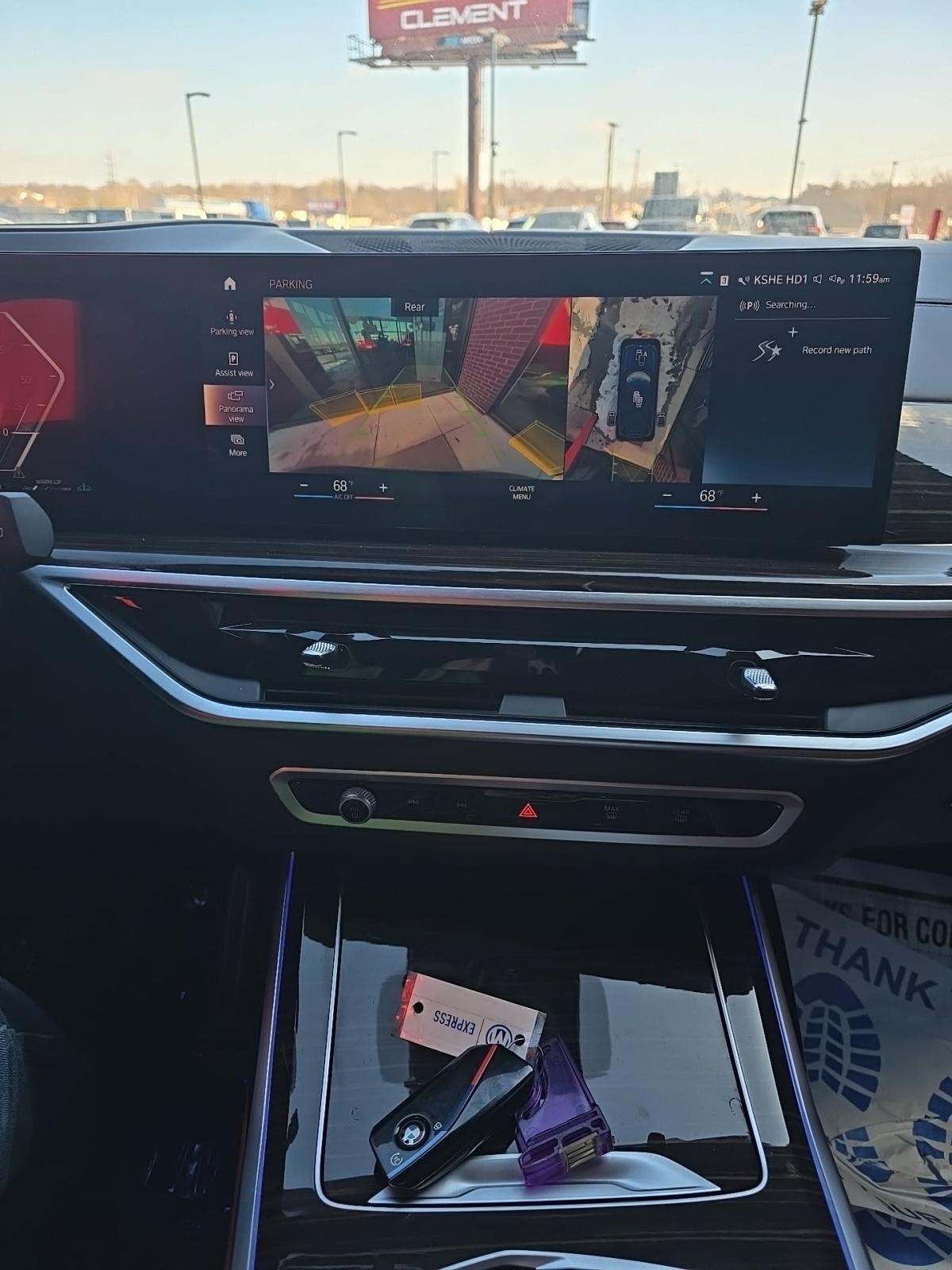 2023 BMW X7 M60i AWD