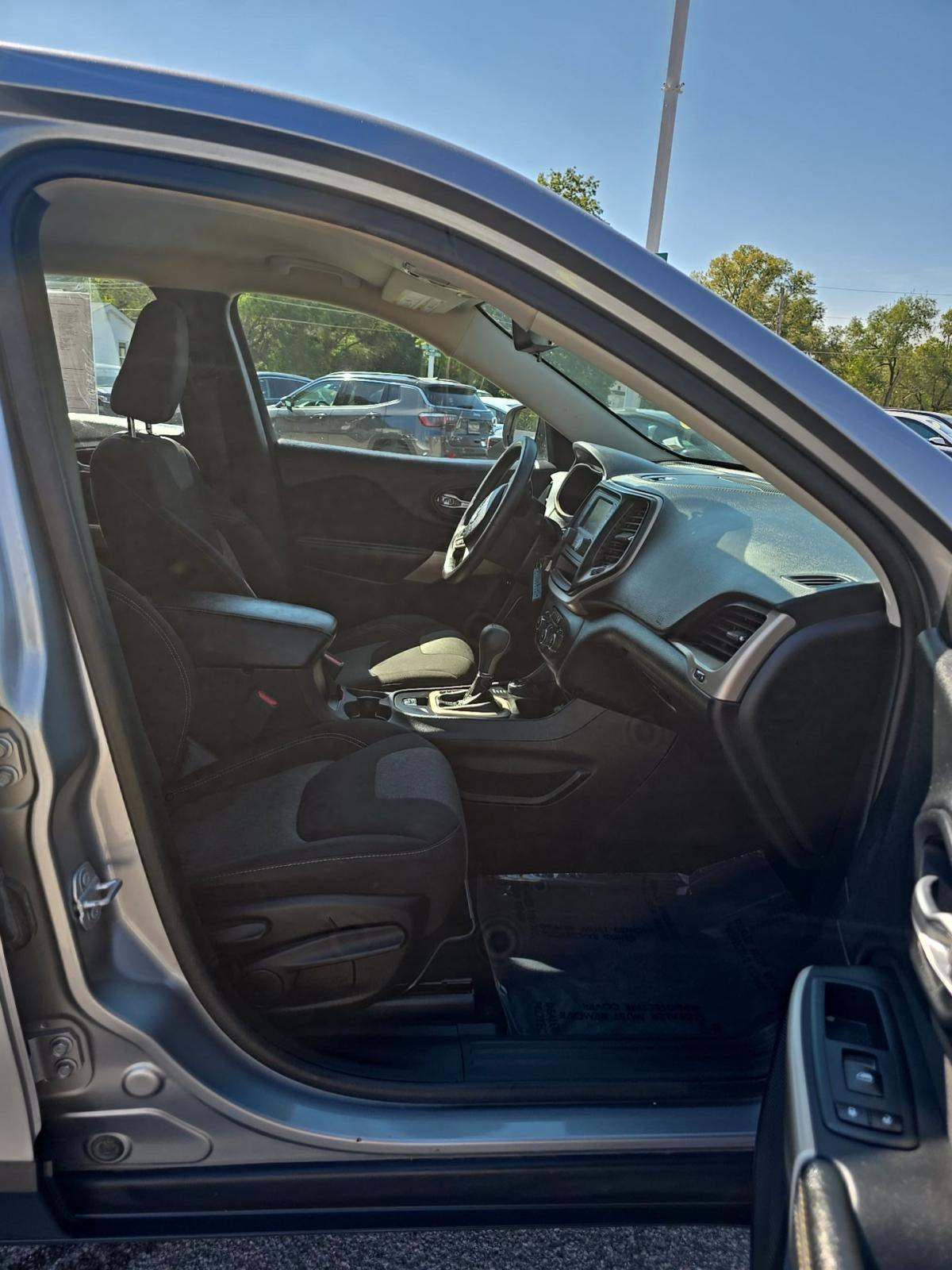 2017 Jeep Cherokee Sport AWD