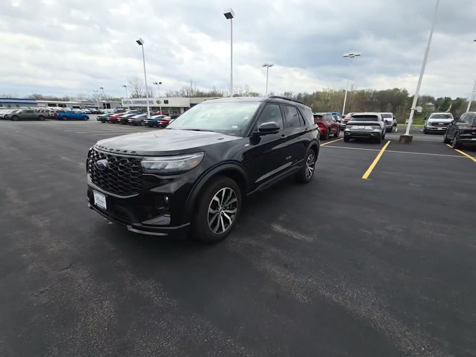 2025 Ford Explorer ST-Line AWD