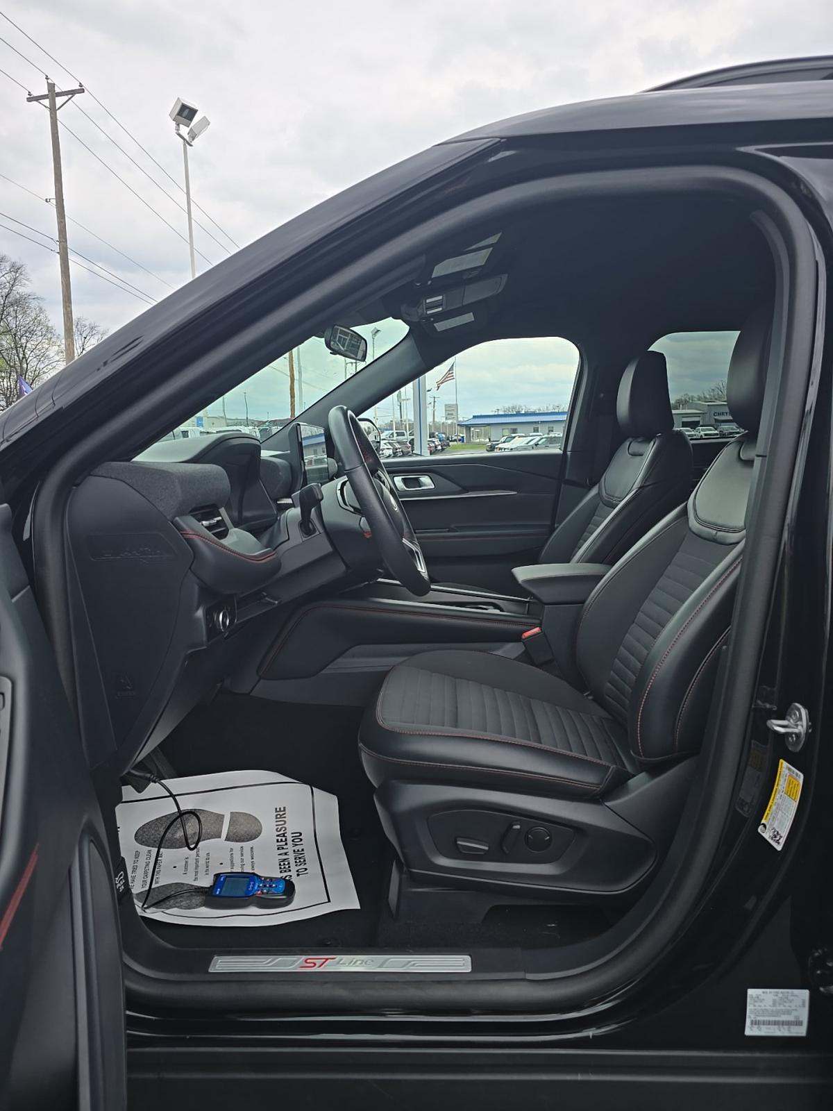 2025 Ford Explorer ST-Line AWD