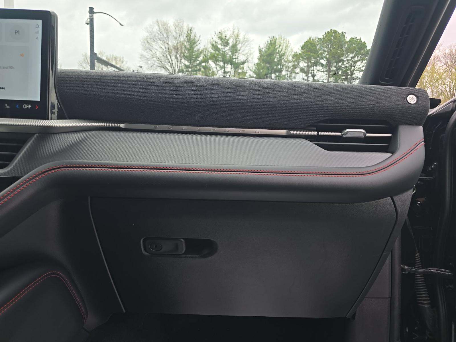 2025 Ford Explorer ST-Line AWD