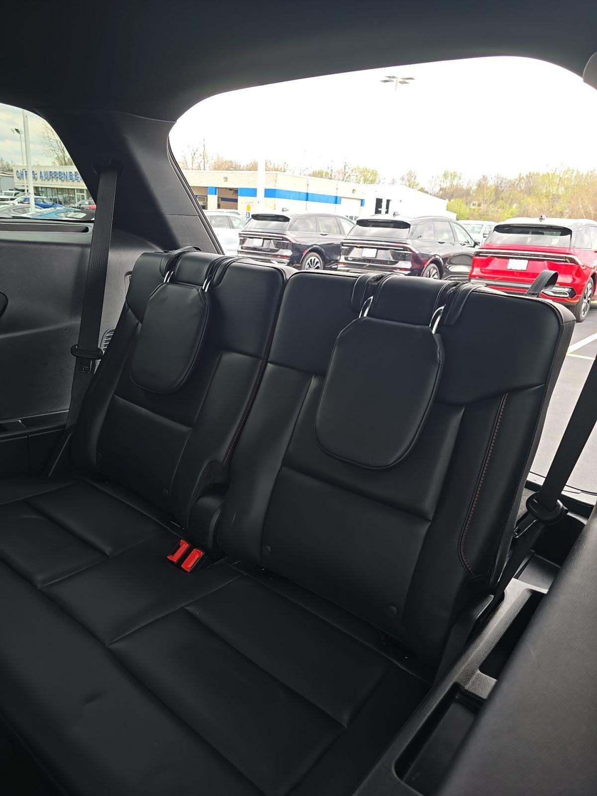 2025 Ford Explorer ST-Line AWD