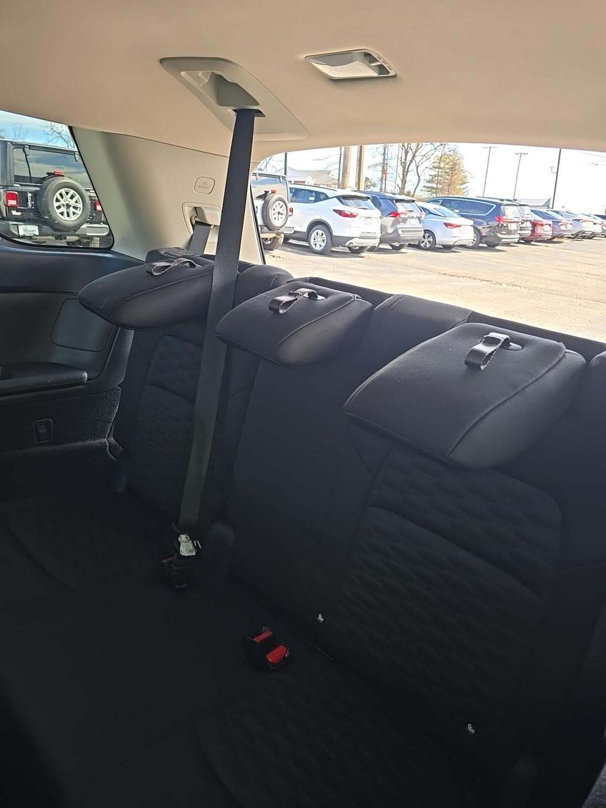 2025 Nissan Pathfinder SV FWD