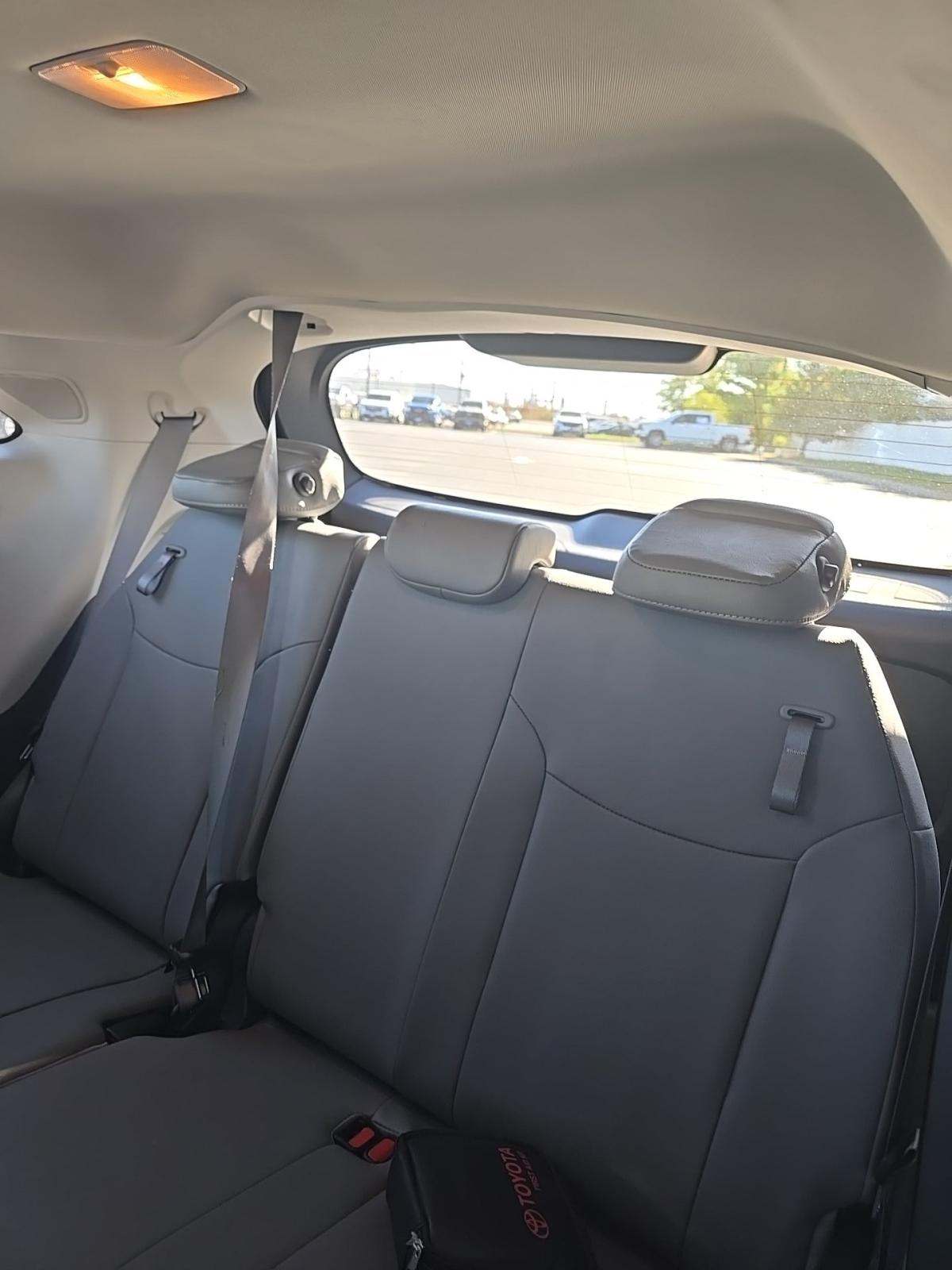 2024 Toyota Sienna XLE FWD