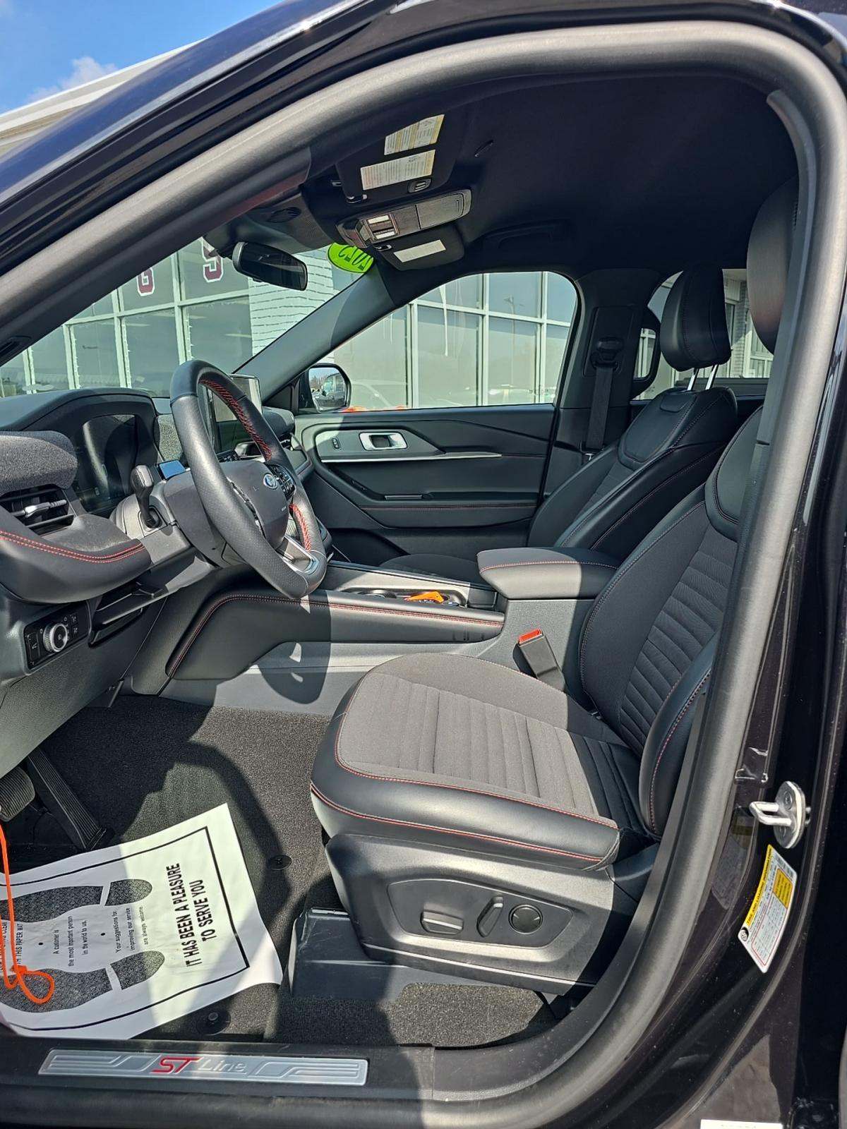 2025 Ford Explorer ST-Line AWD