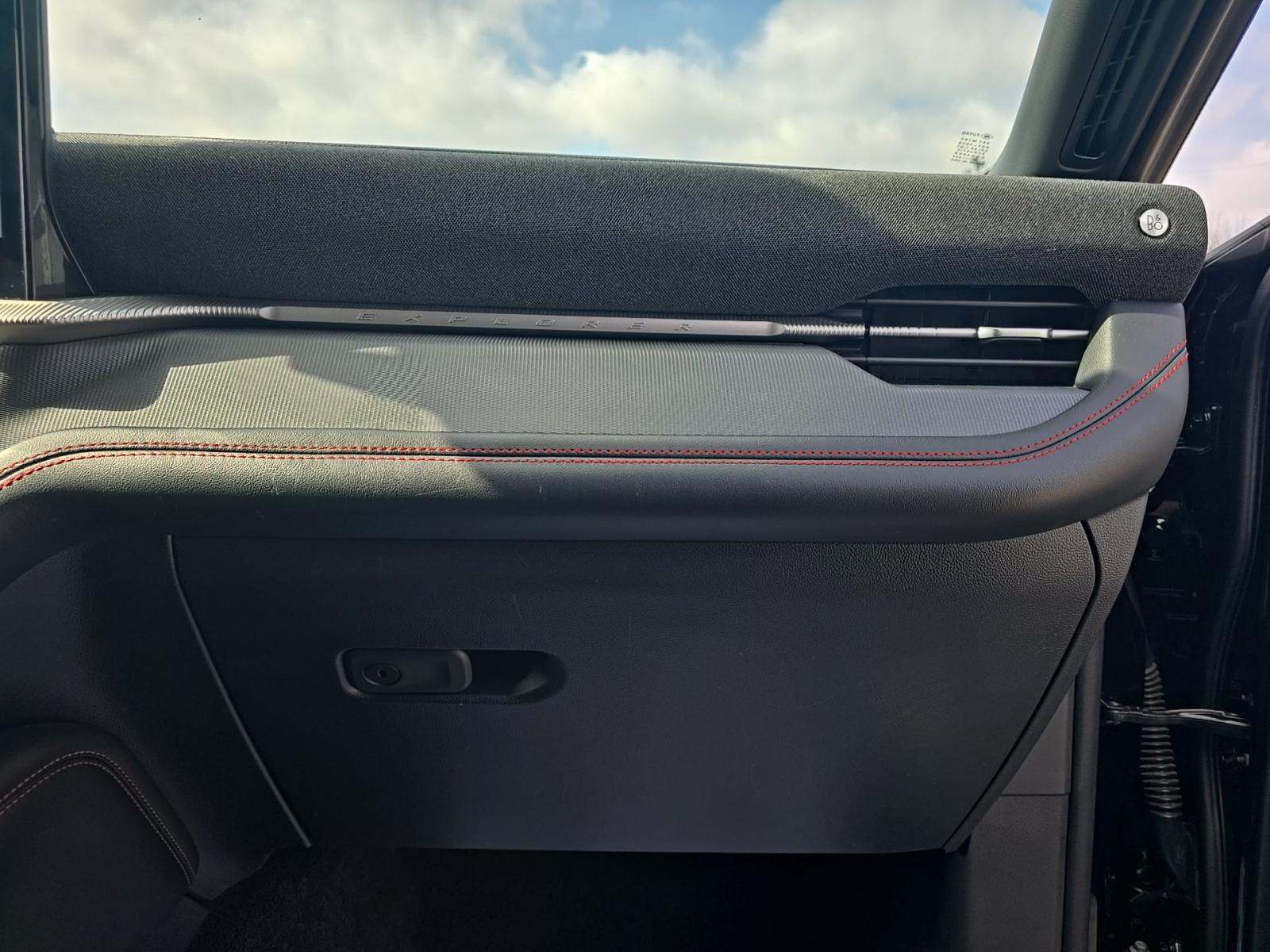 2025 Ford Explorer ST-Line AWD