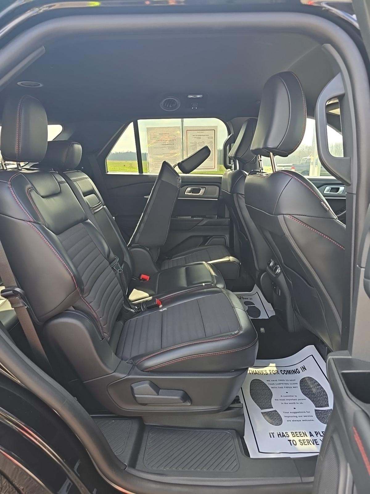 2025 Ford Explorer ST-Line AWD