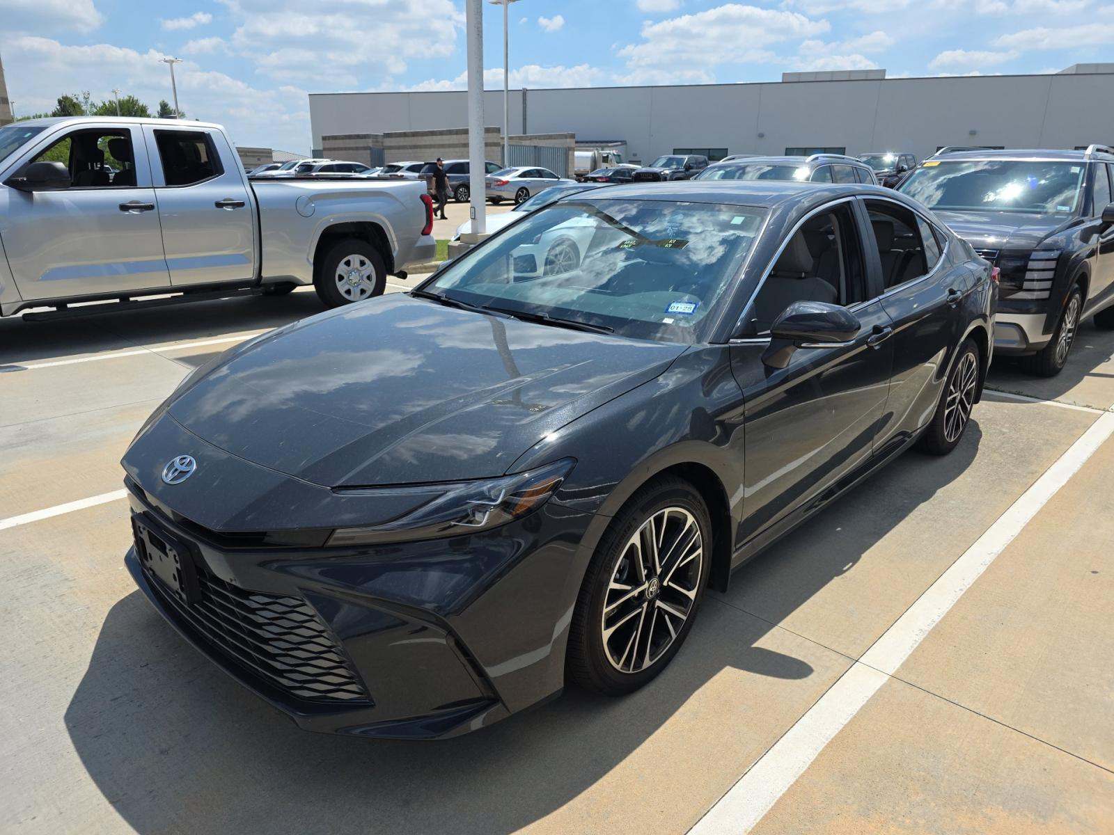 TOYOTA CAMRY - 1