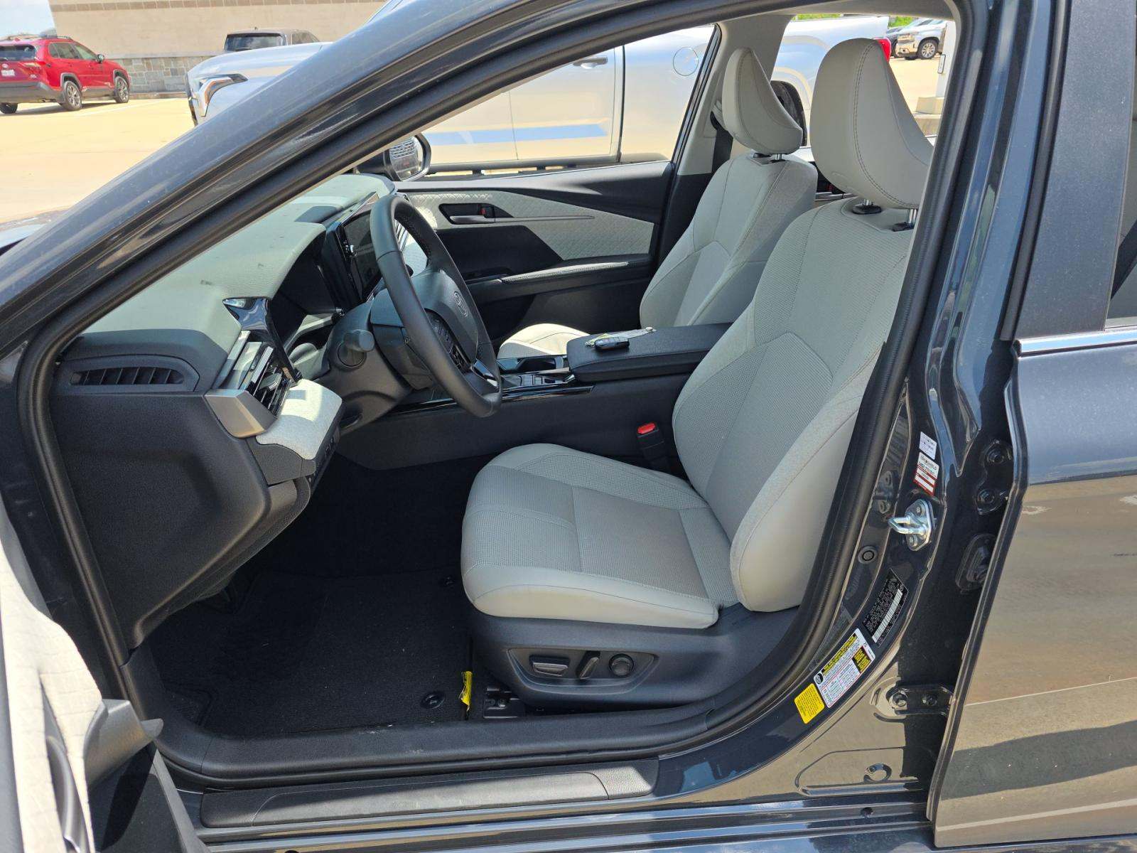 TOYOTA CAMRY - 6