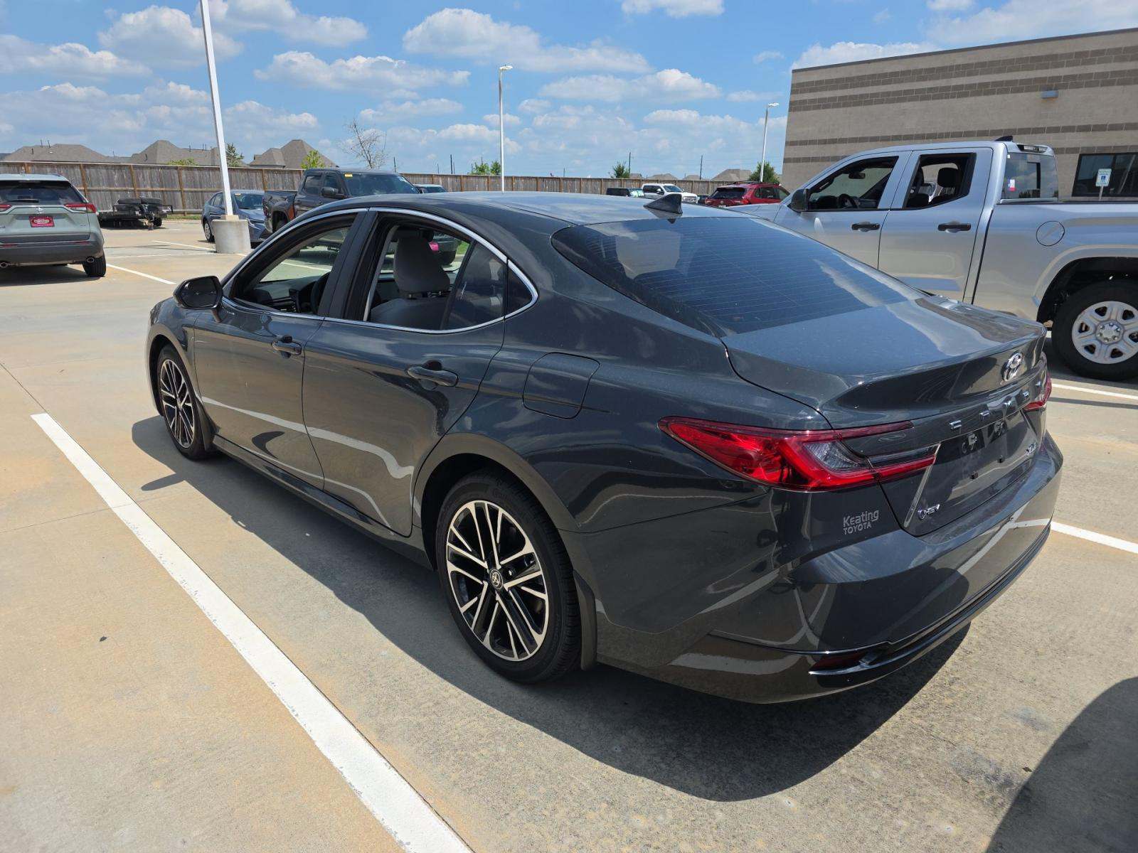 TOYOTA CAMRY - 2