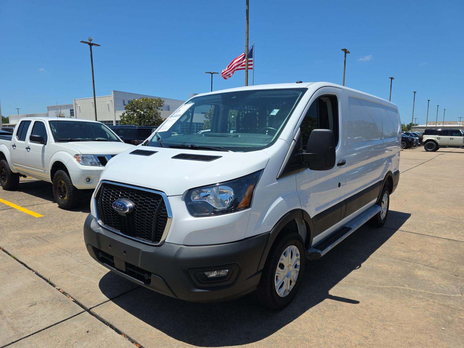 FORD TRANSIT 250 - 1