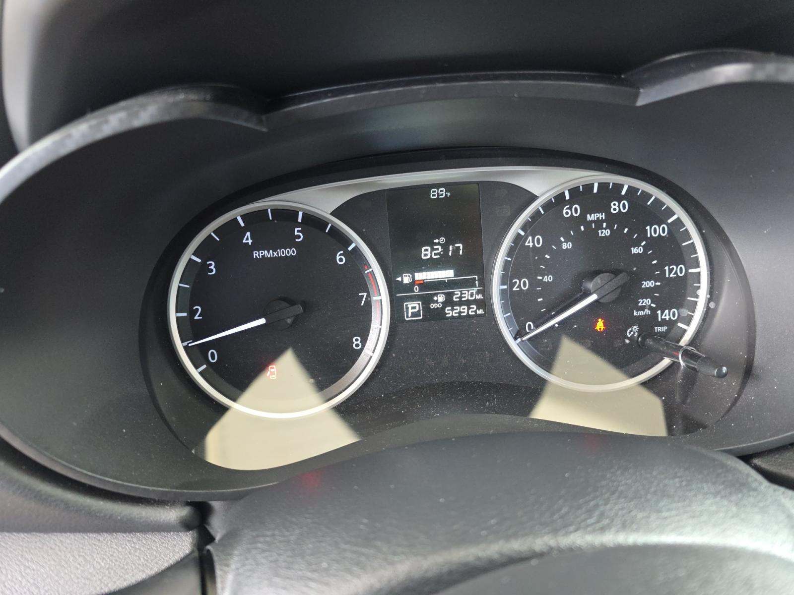 NISSAN VERSA - 9