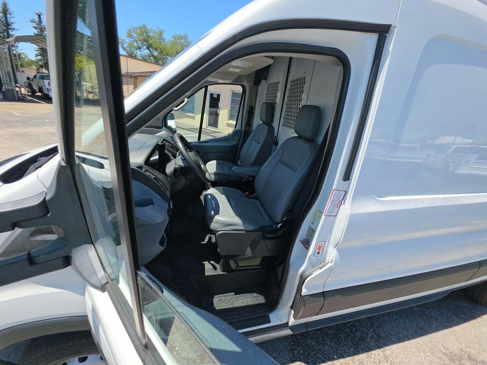 FORD TRANSIT 350 - 6