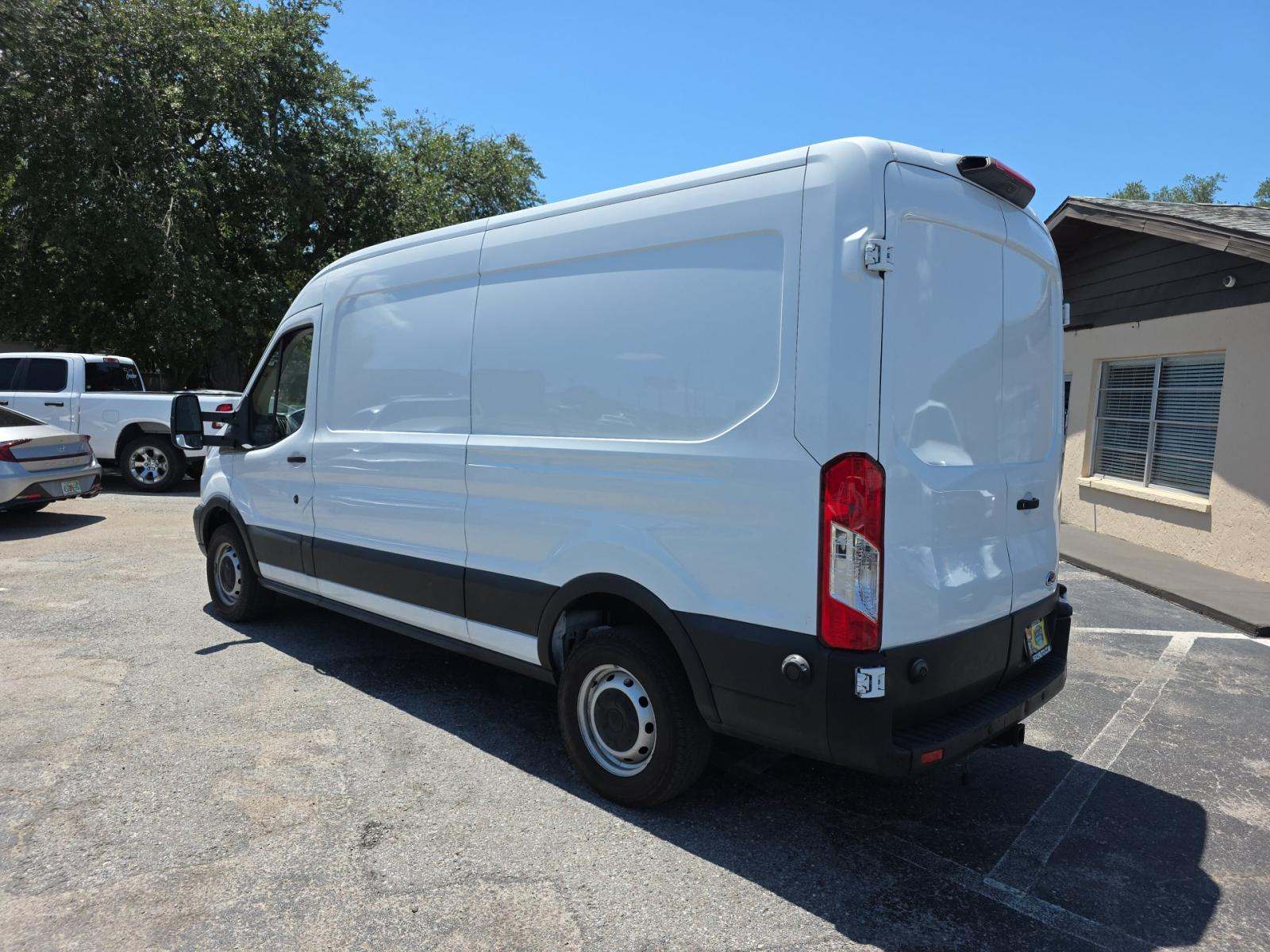 FORD TRANSIT 350 - 2