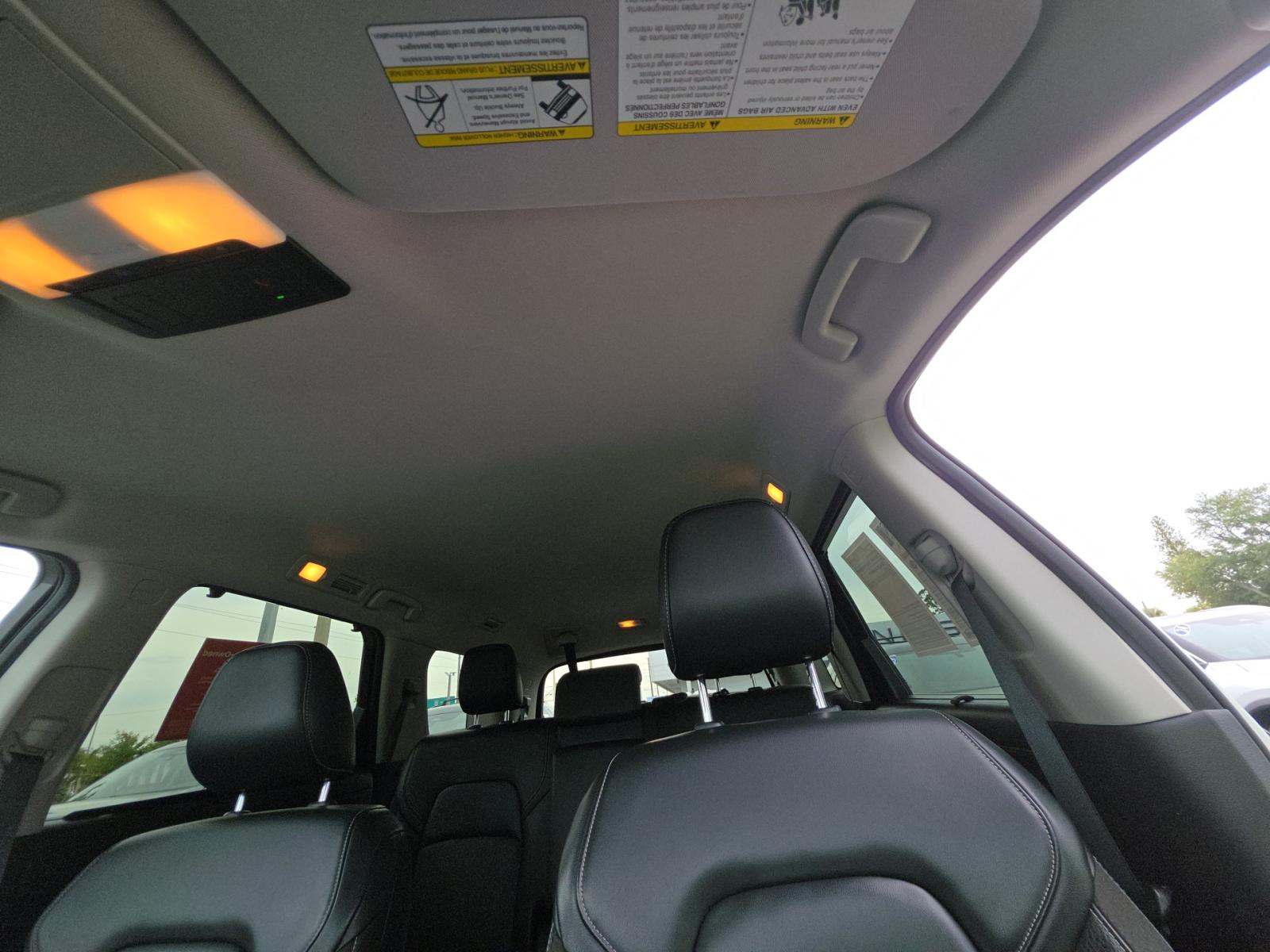 2023 Nissan Pathfinder SL FWD
