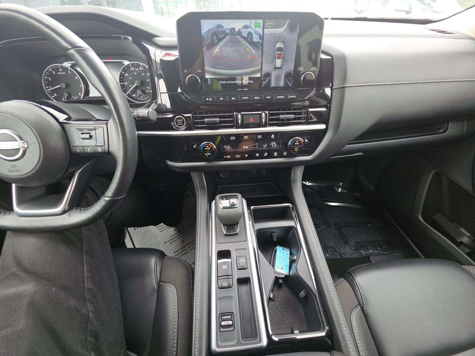 2023 Nissan Pathfinder SL FWD