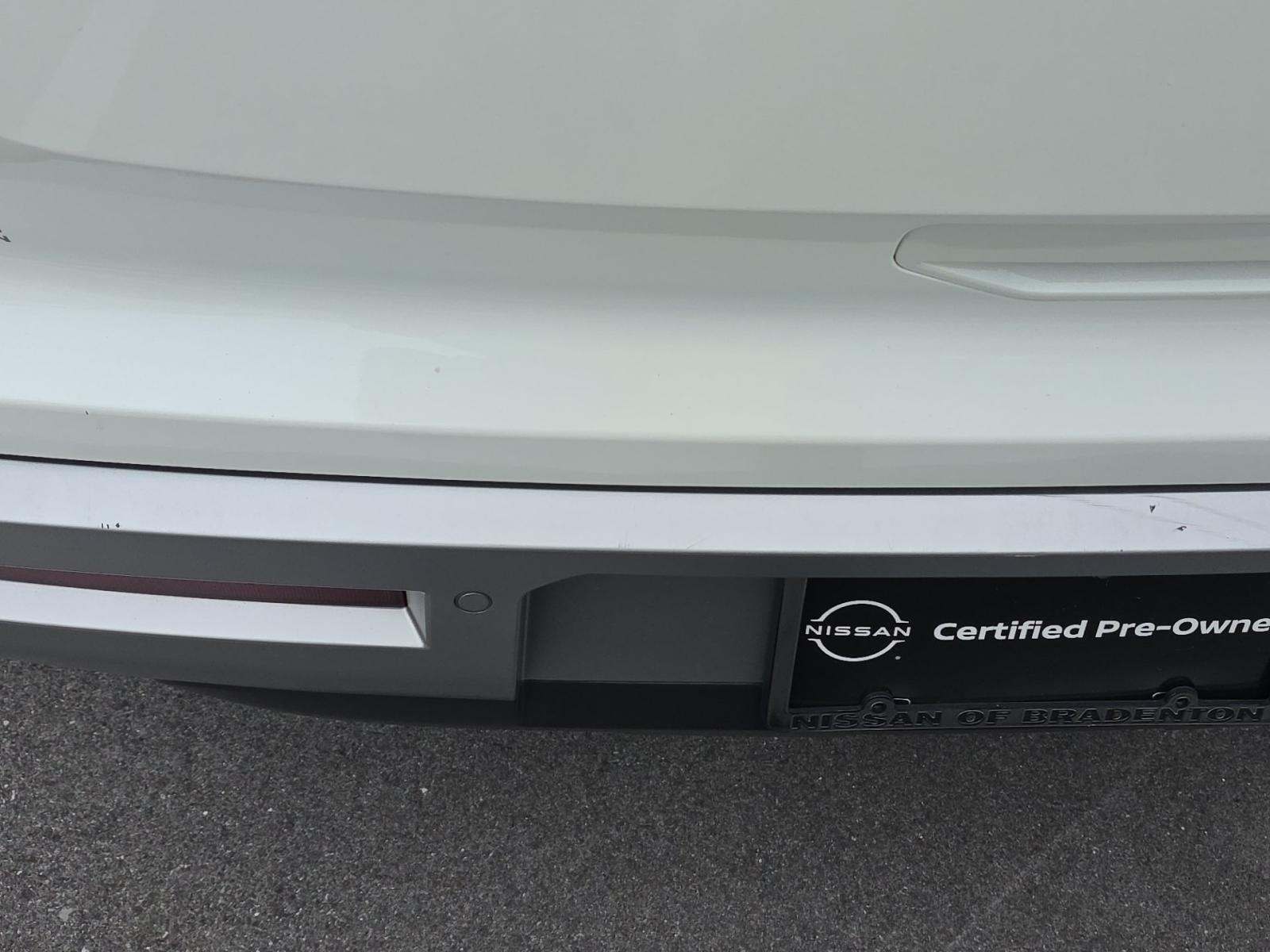 2023 Nissan Pathfinder SL FWD