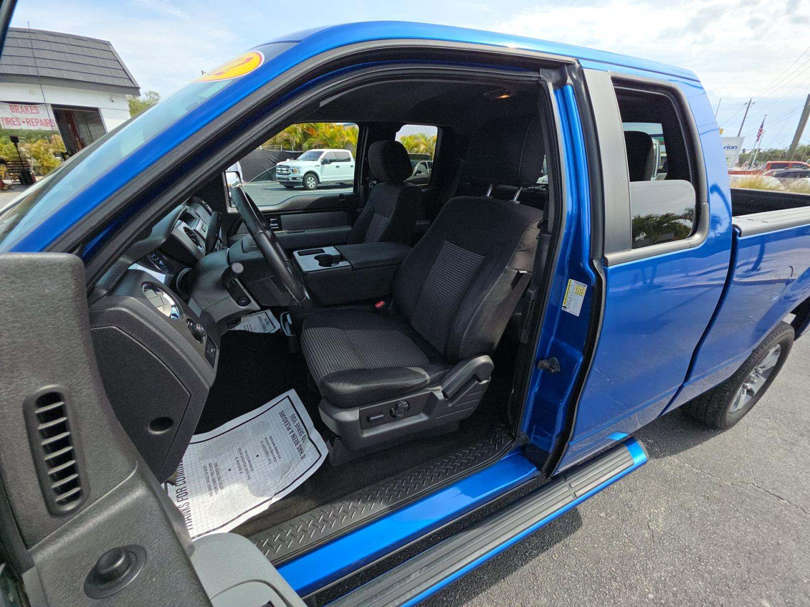 FORD F-150 - 2