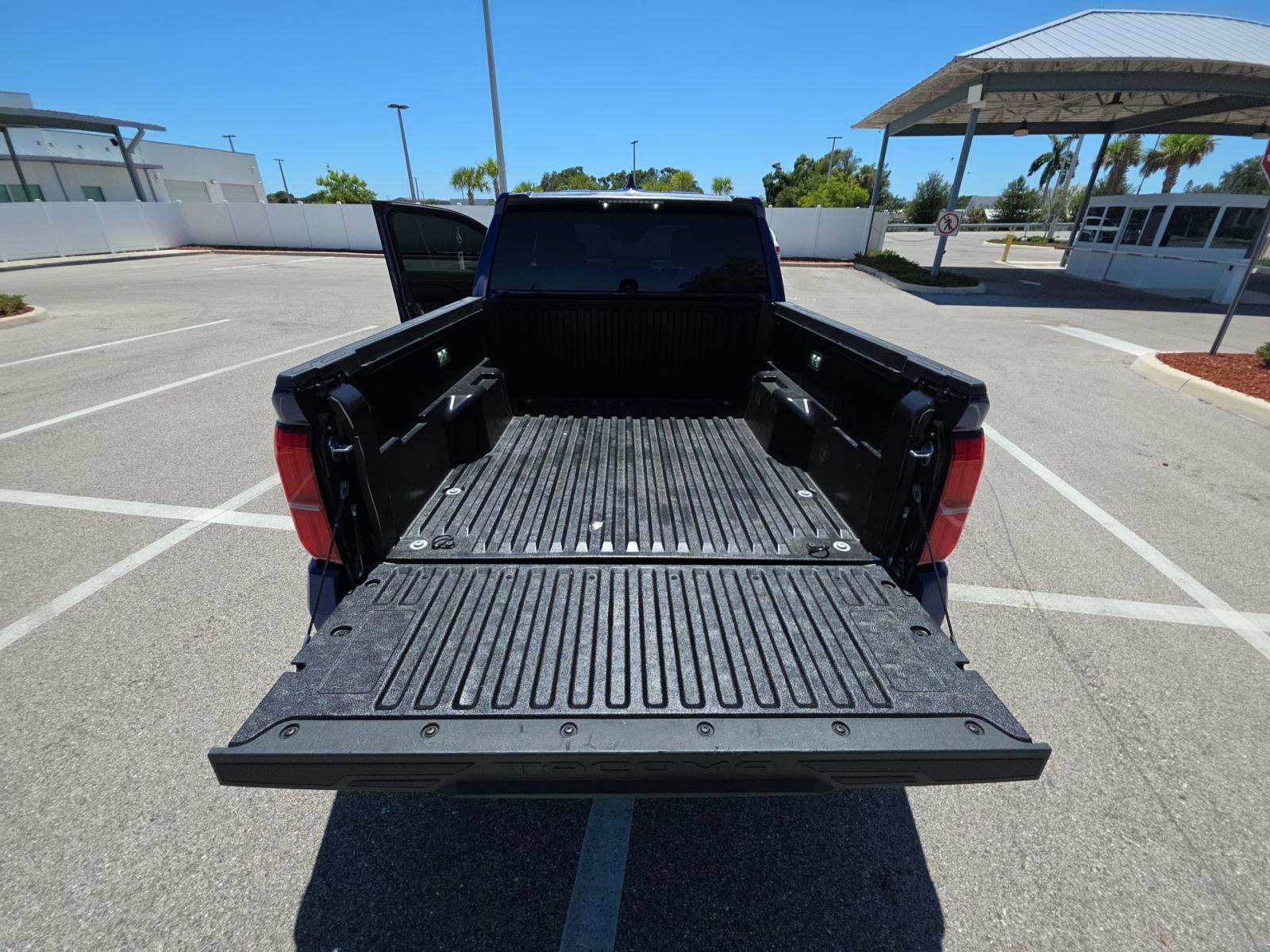 2025 Toyota Tacoma SR5 RWD