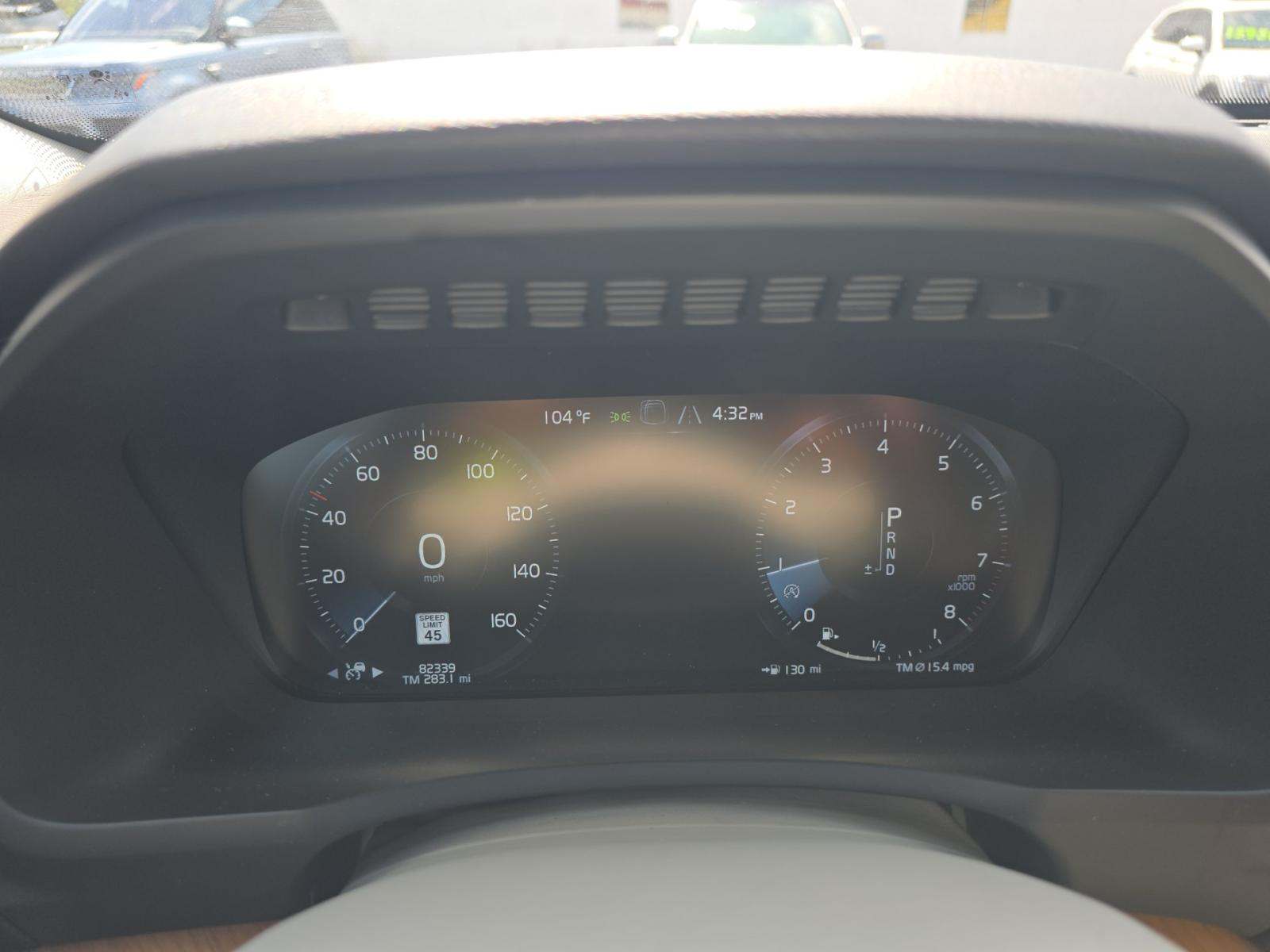 2021 Volvo XC90 T6 Momentum AWD