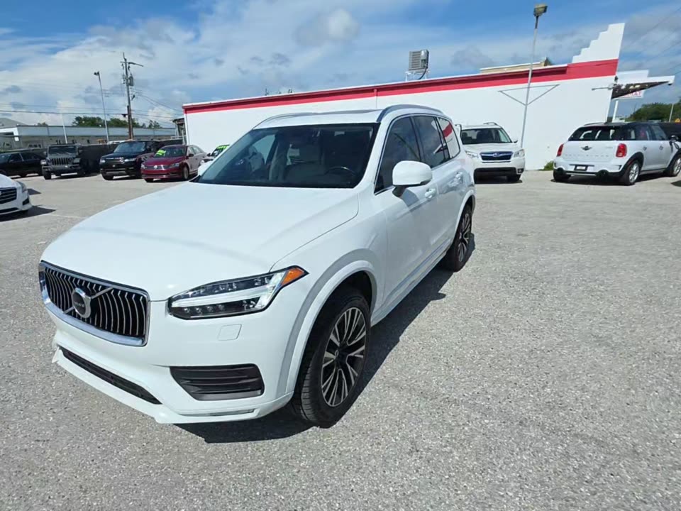 2021 Volvo XC90 T6 Momentum AWD