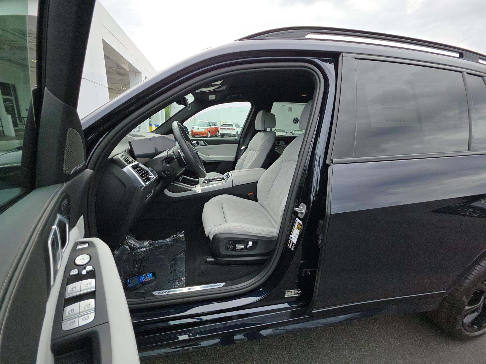 2025 BMW X7 xDrive40i AWD