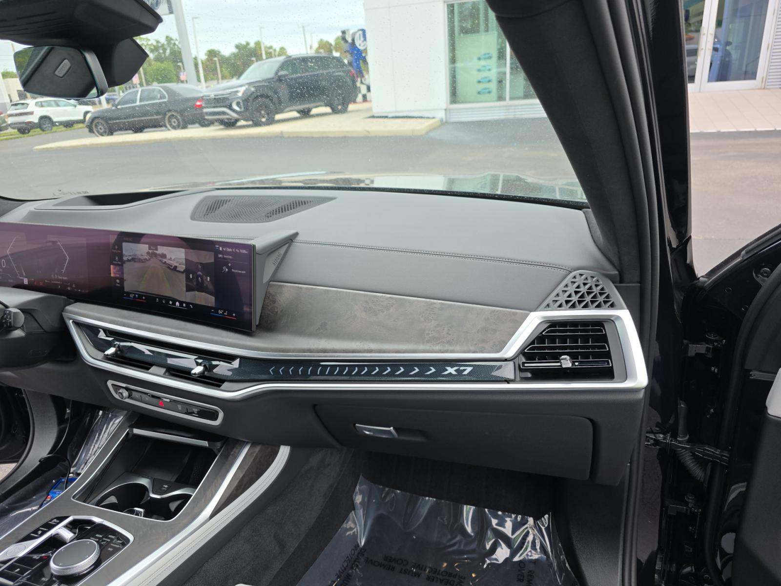 2025 BMW X7 xDrive40i AWD
