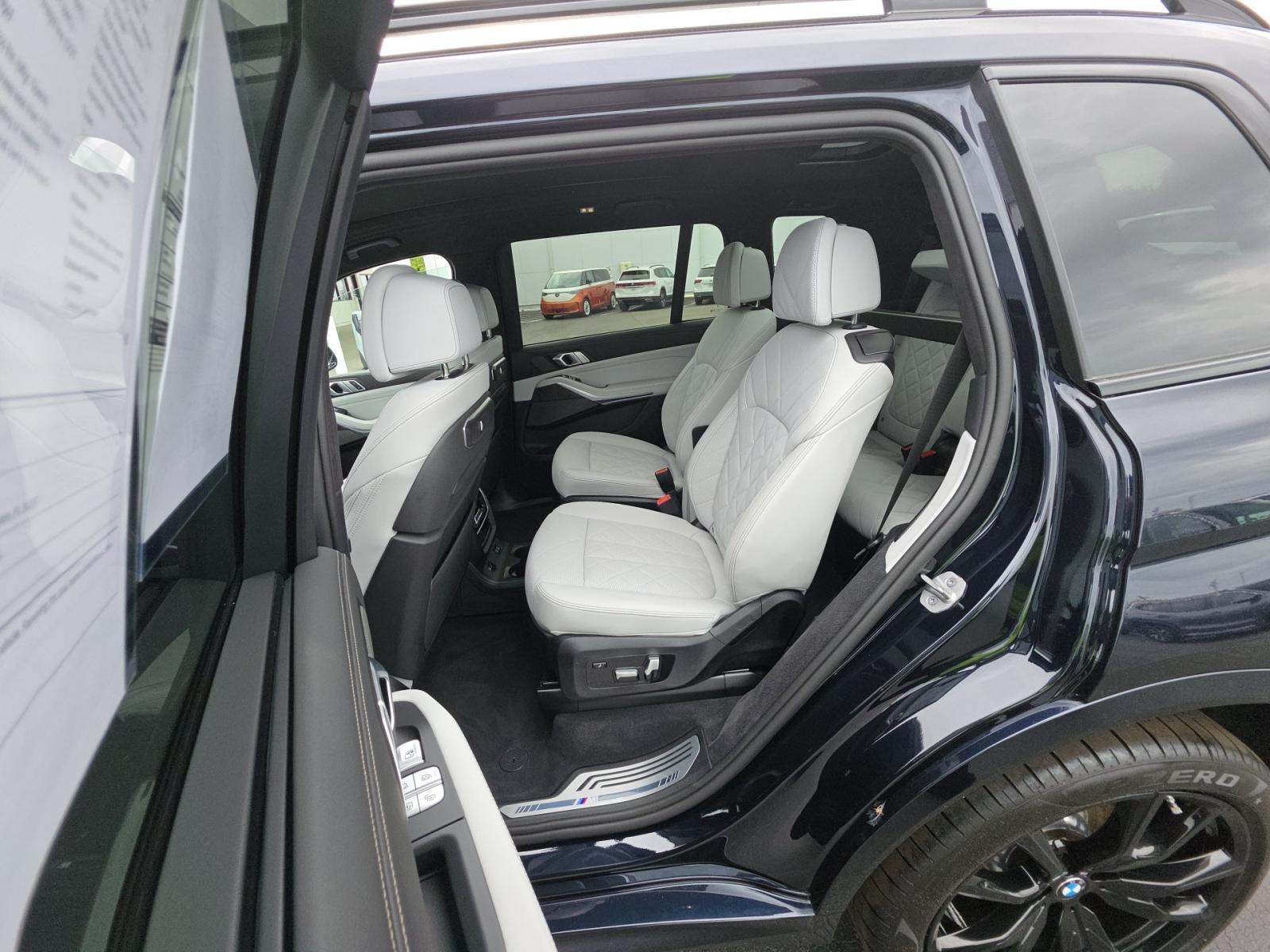2025 BMW X7 xDrive40i AWD
