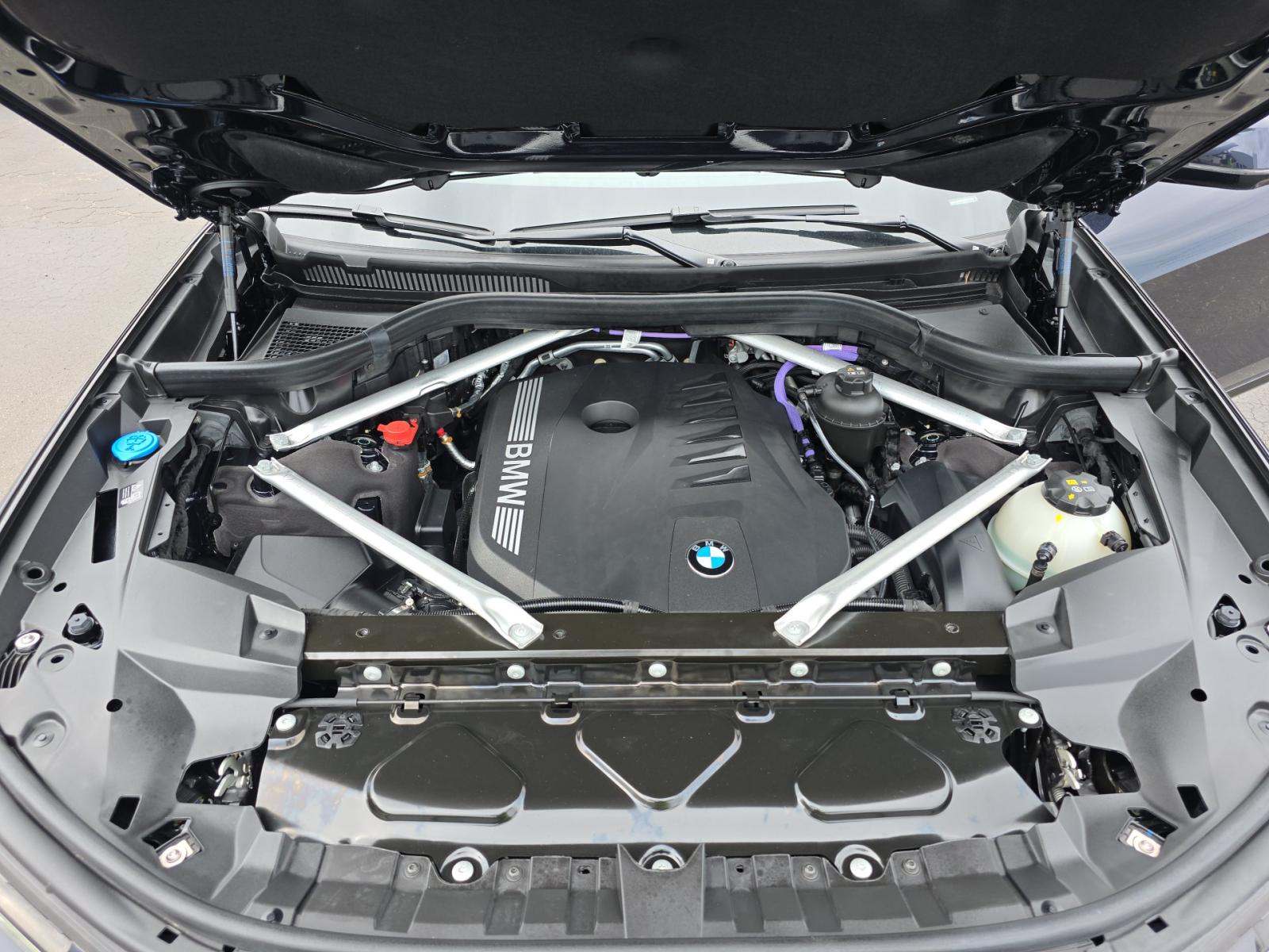 2025 BMW X7 xDrive40i AWD
