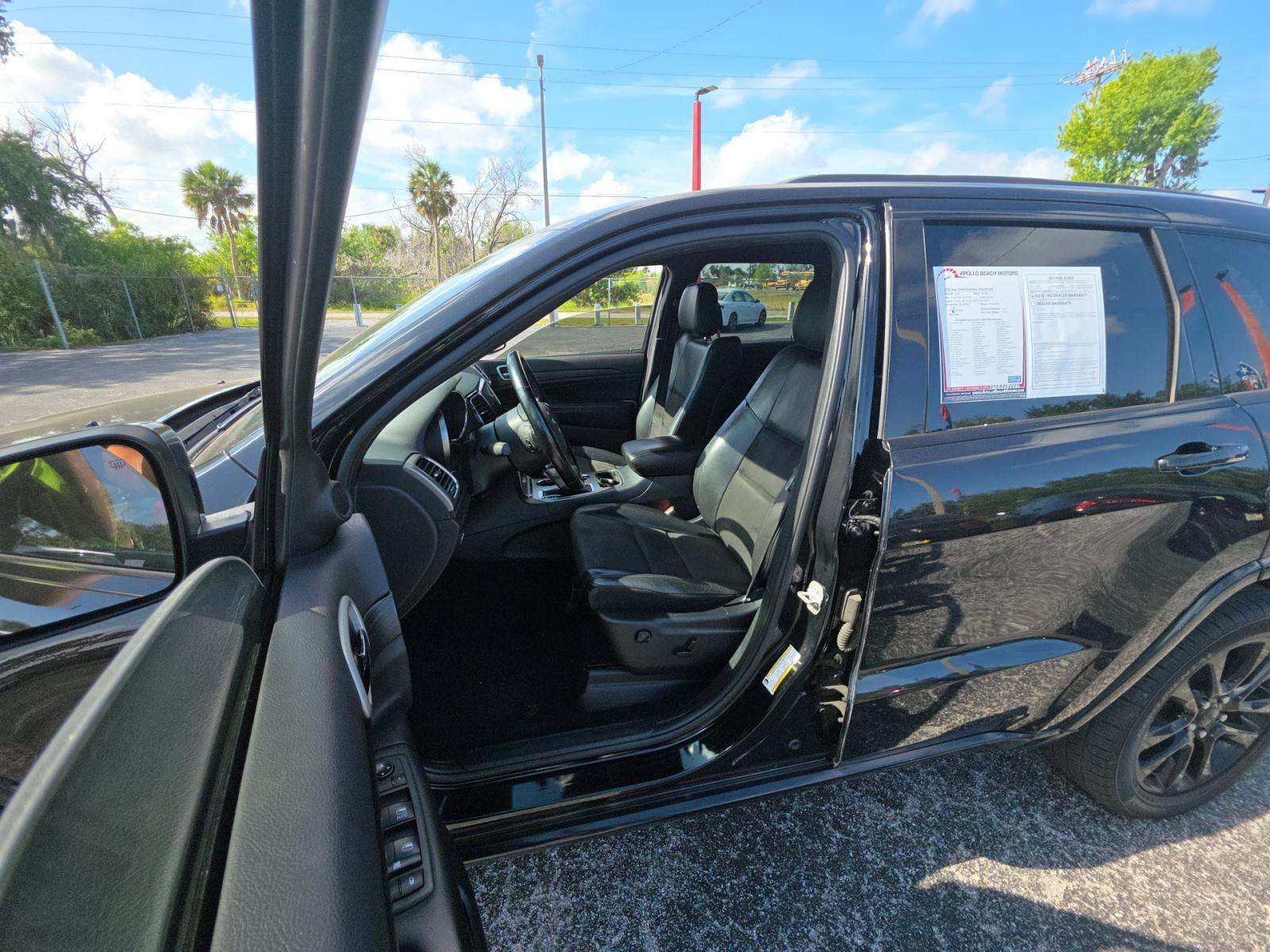 2020 Jeep Grand Cherokee Laredo Altitude Edition AWD