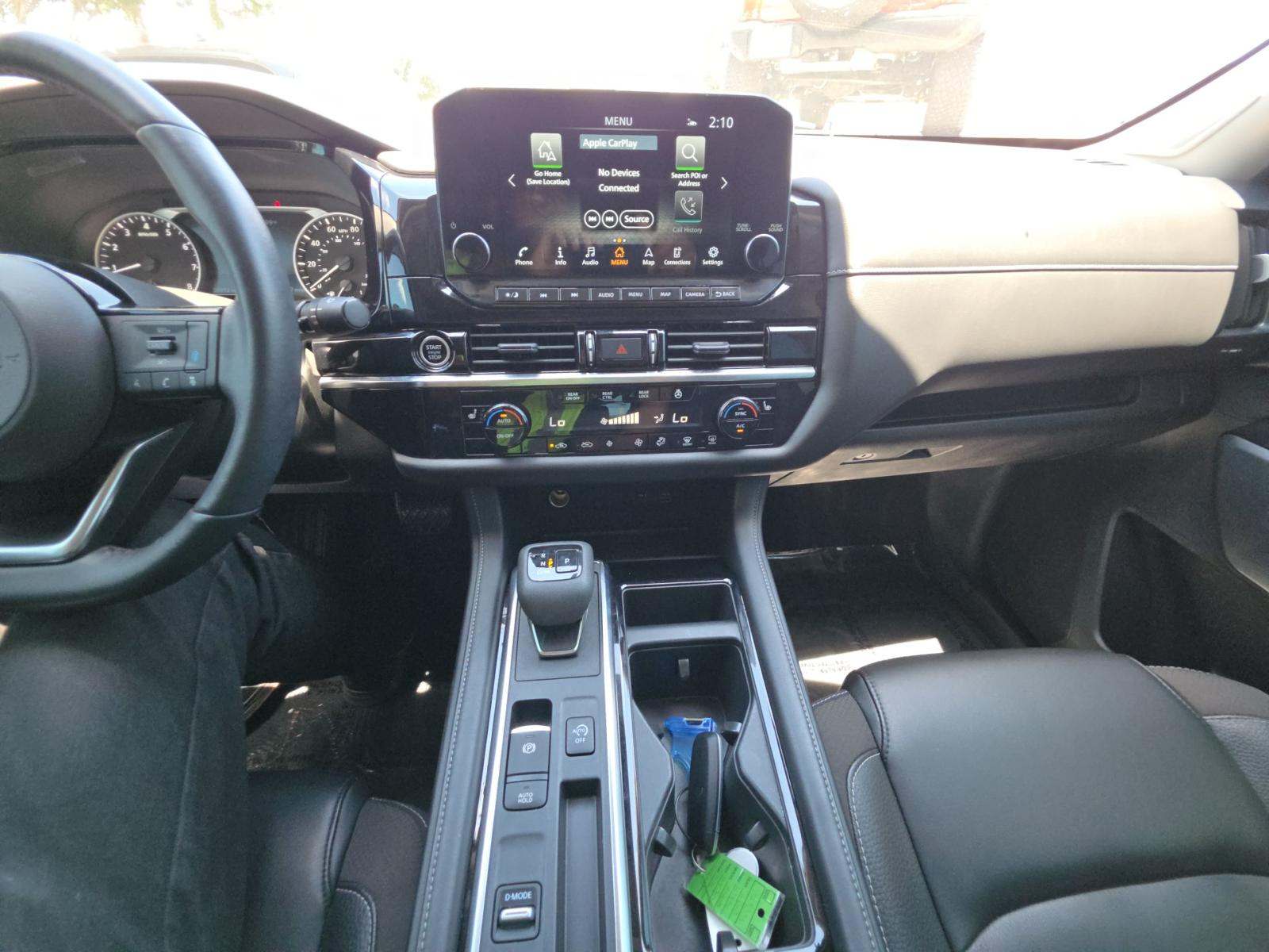 2023 Nissan Pathfinder SL FWD
