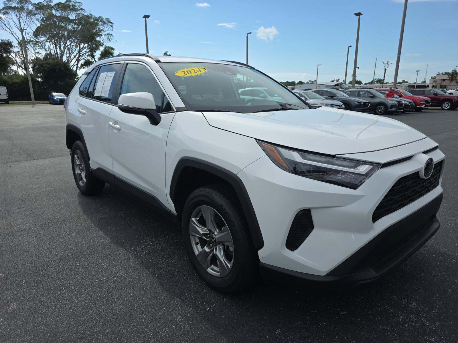 2024 Toyota RAV4 XLE FWD