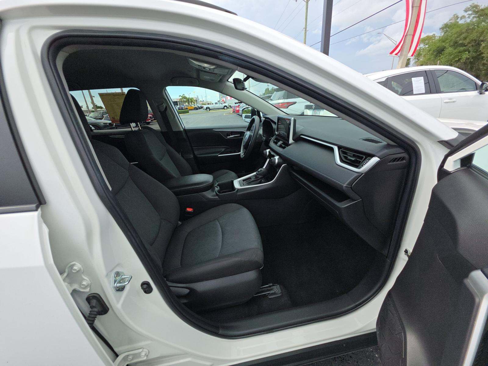 2024 Toyota RAV4 XLE FWD