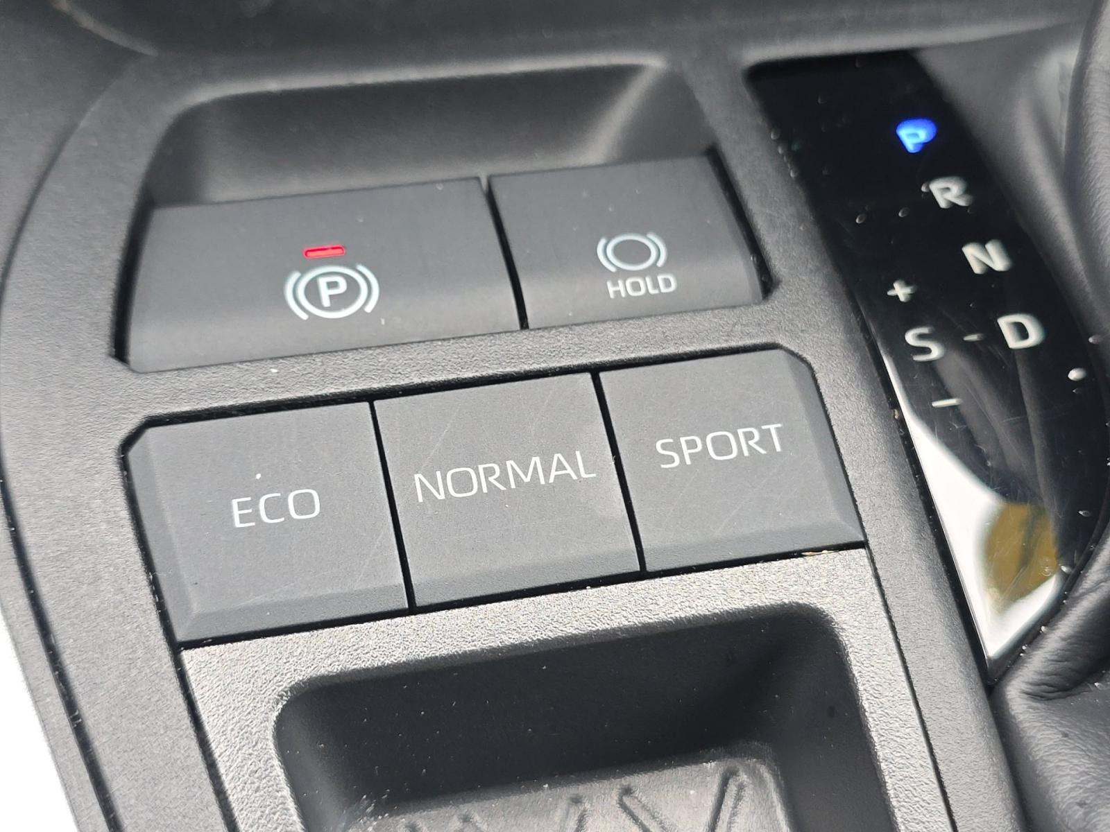 2024 Toyota RAV4 XLE FWD