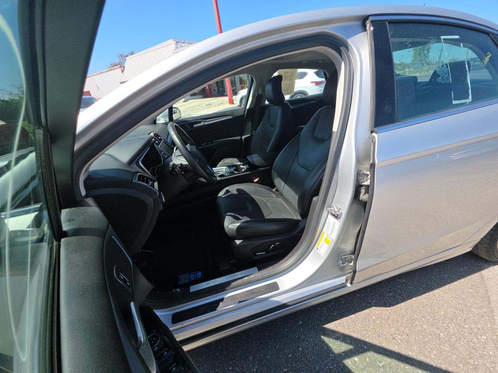 FORD FUSION - 2
