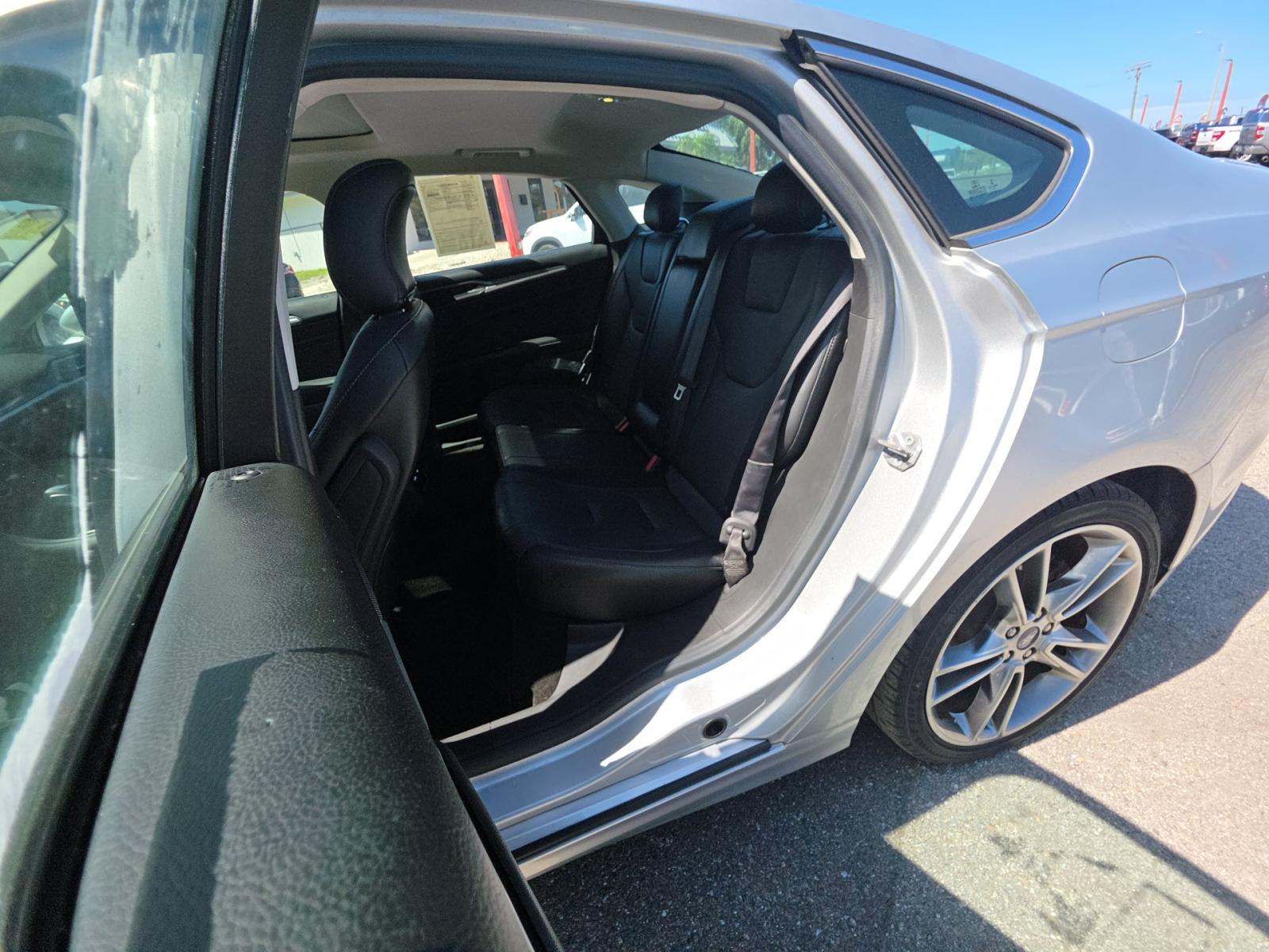 FORD FUSION - 9