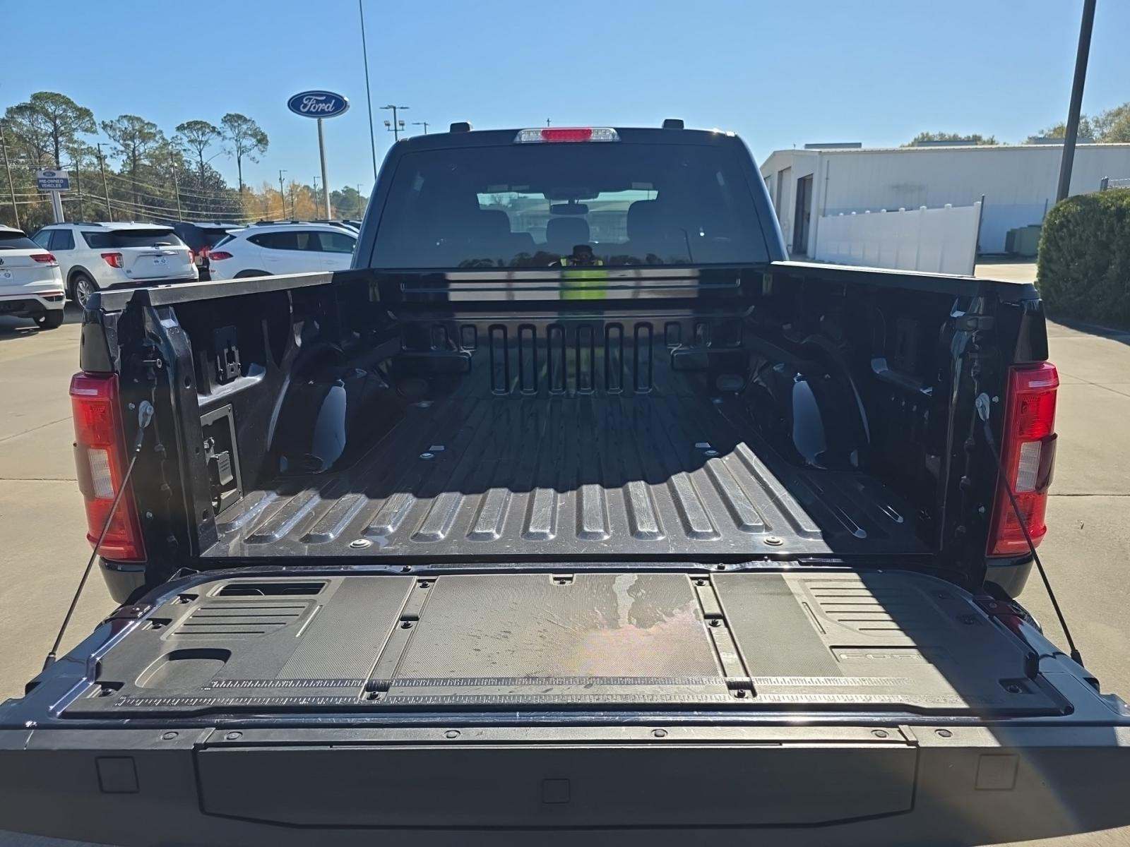 2023 Ford F-150 XLT RWD