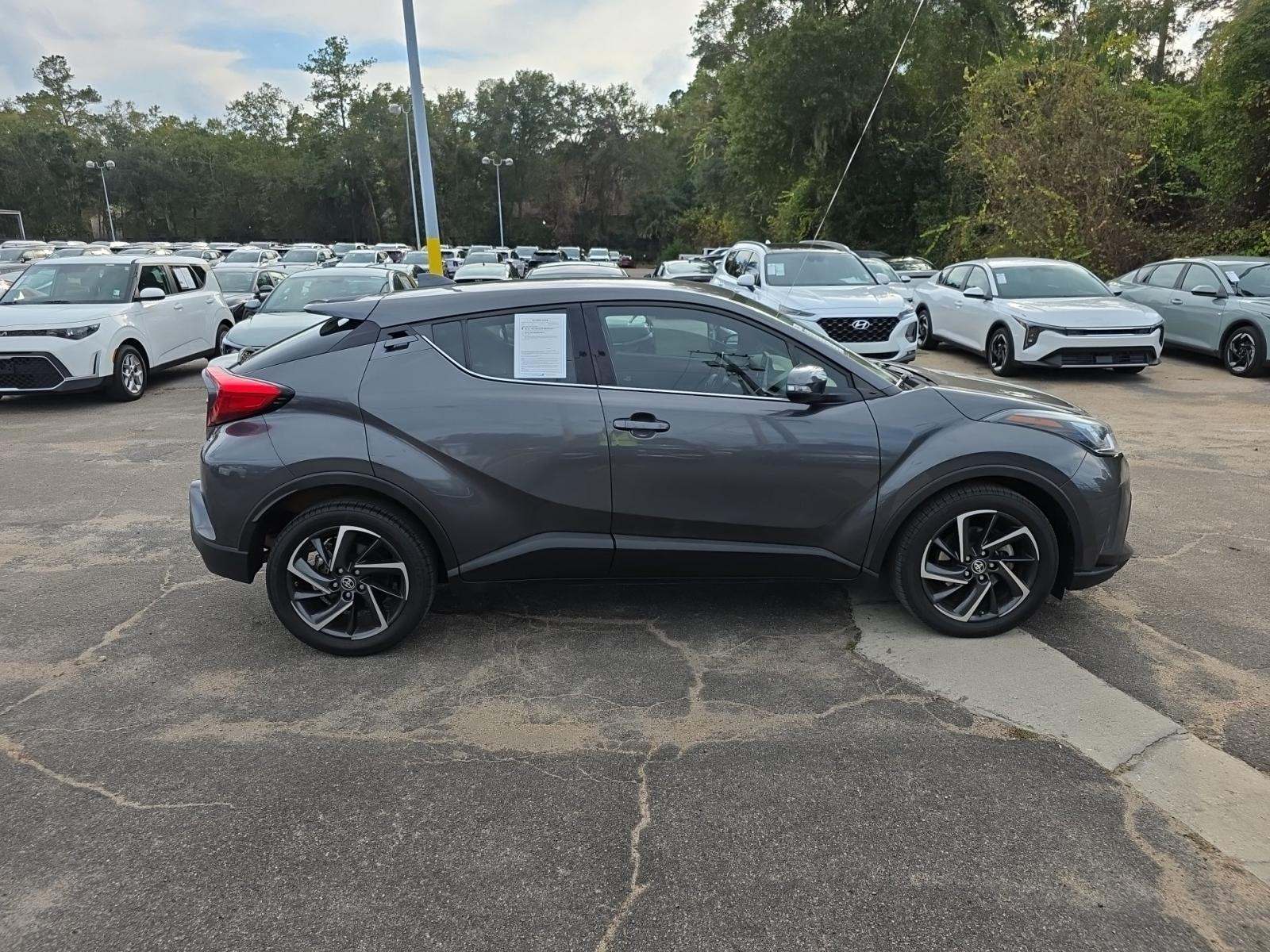 2022 Toyota C-HR Limited FWD