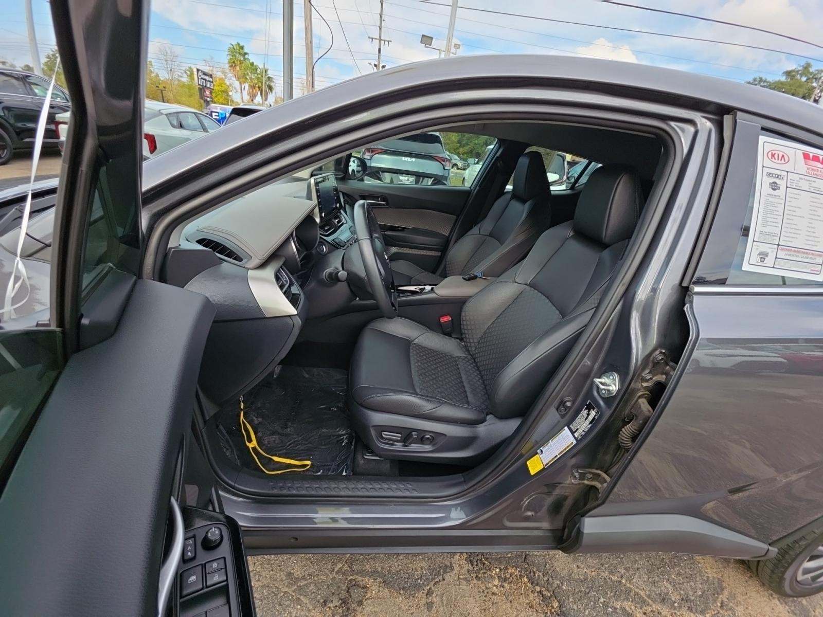 2022 Toyota C-HR Limited FWD