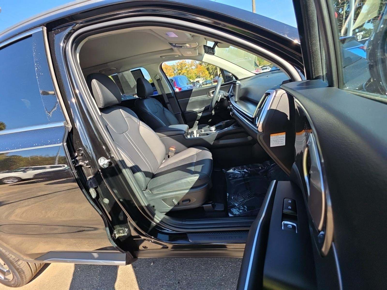 2025 Kia Sorento Hybrid EX FWD