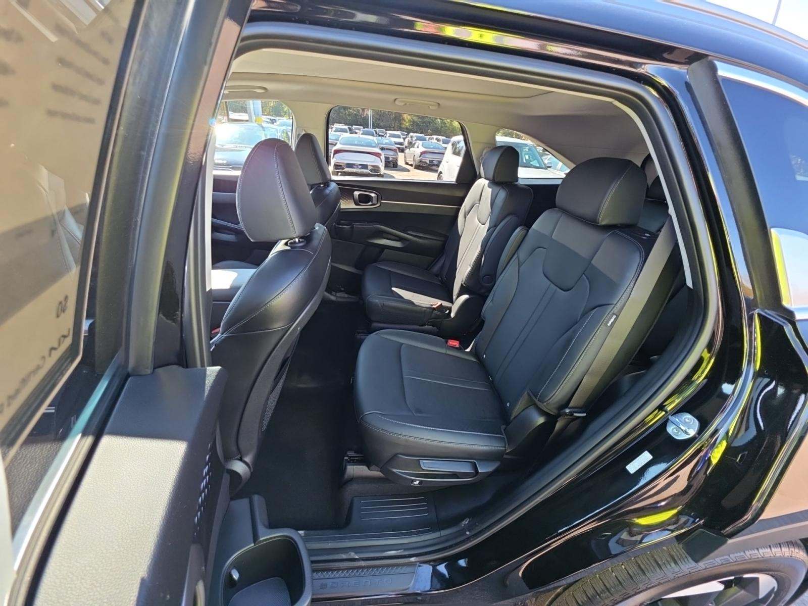 2025 Kia Sorento Hybrid EX FWD