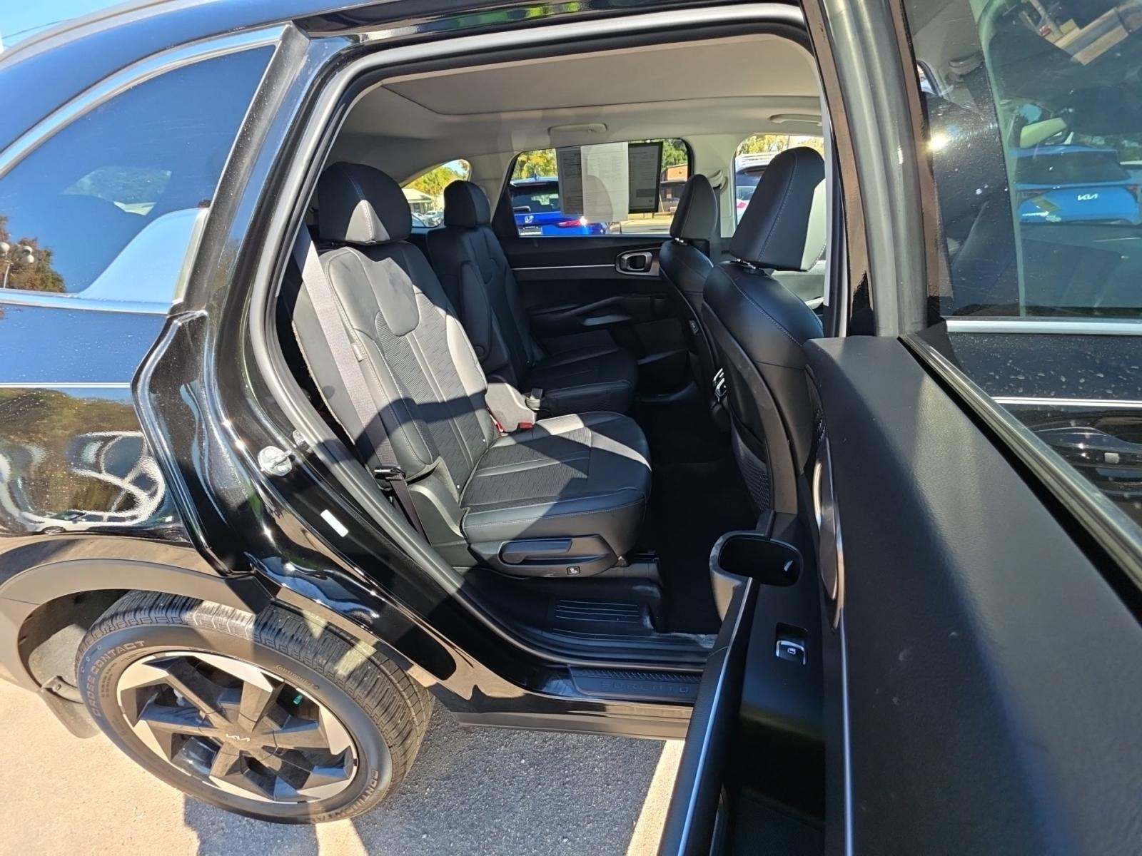 2025 Kia Sorento Hybrid EX FWD