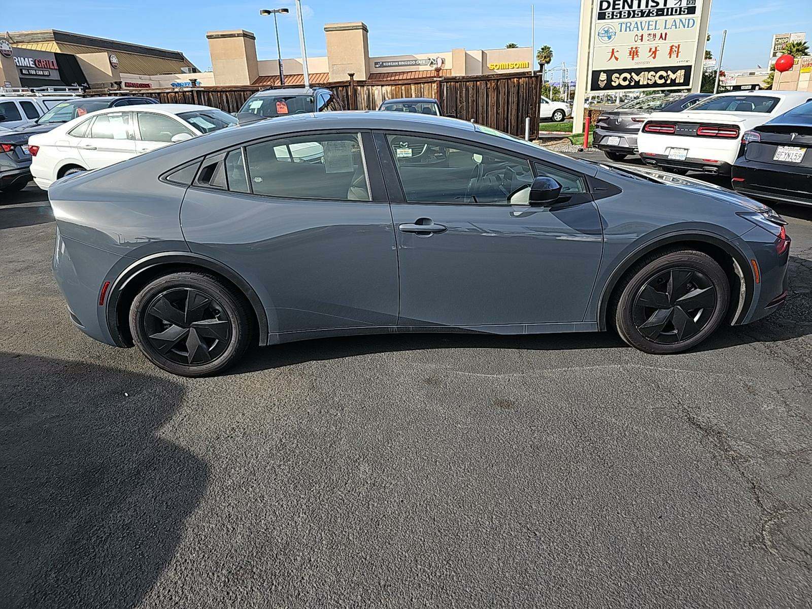 2023 Toyota Prius LE FWD