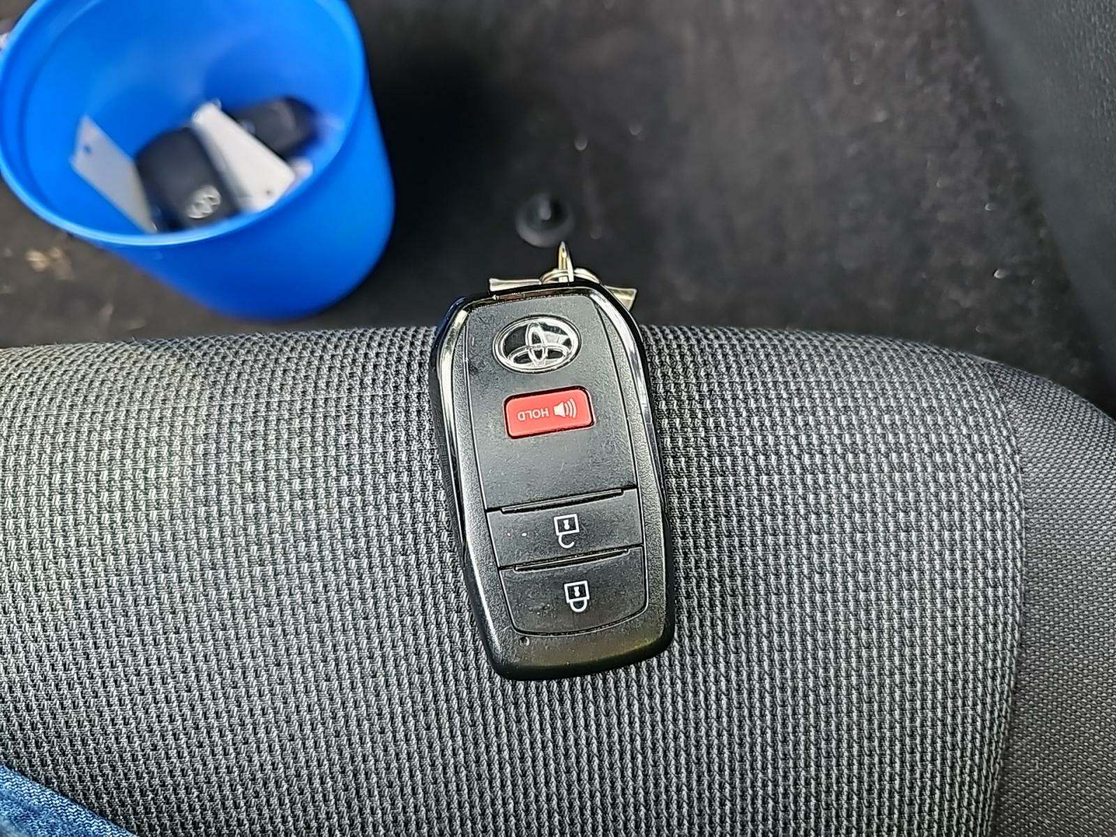 2023 Toyota Prius LE FWD