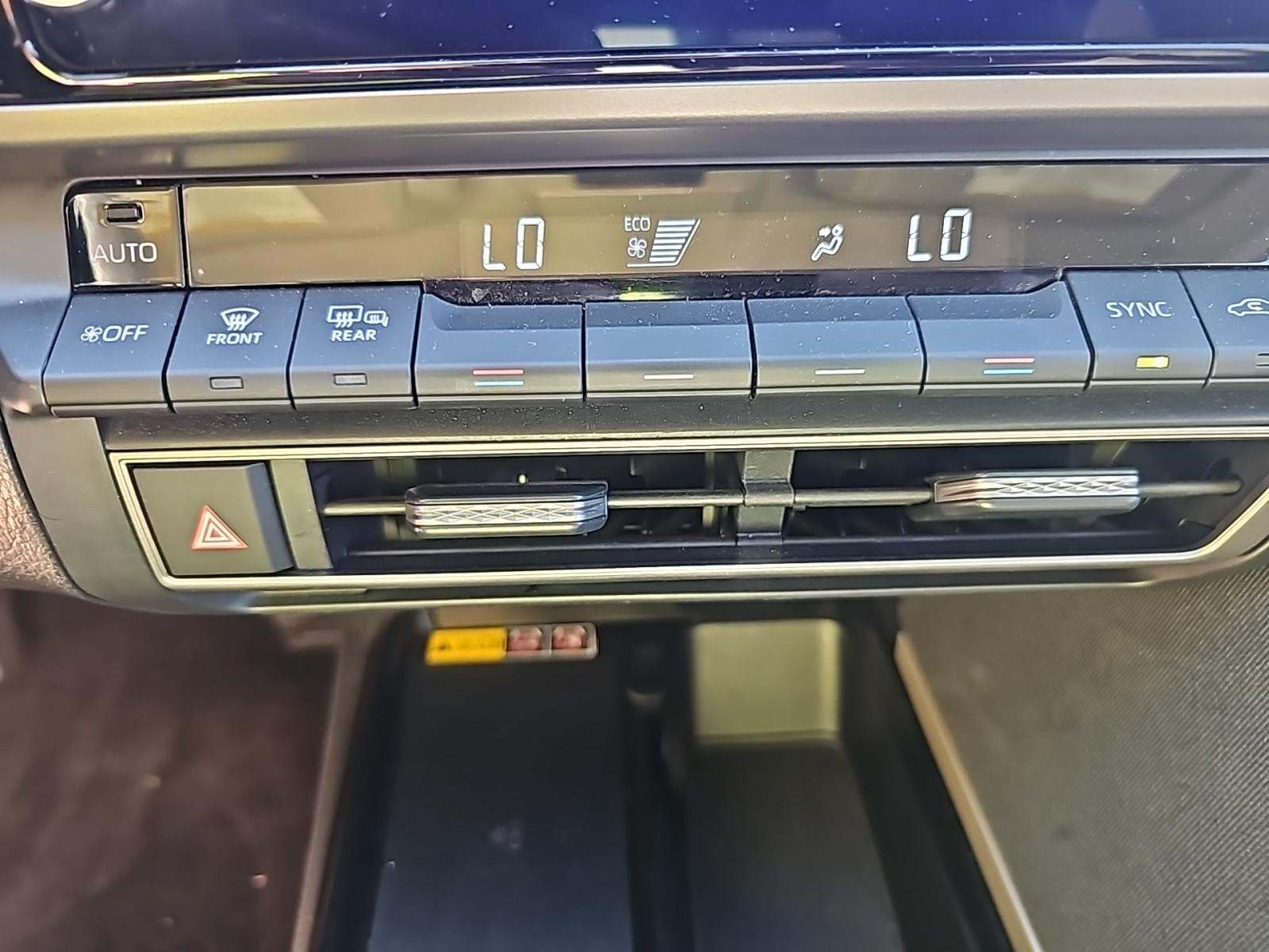 2025 Toyota Camry LE FWD